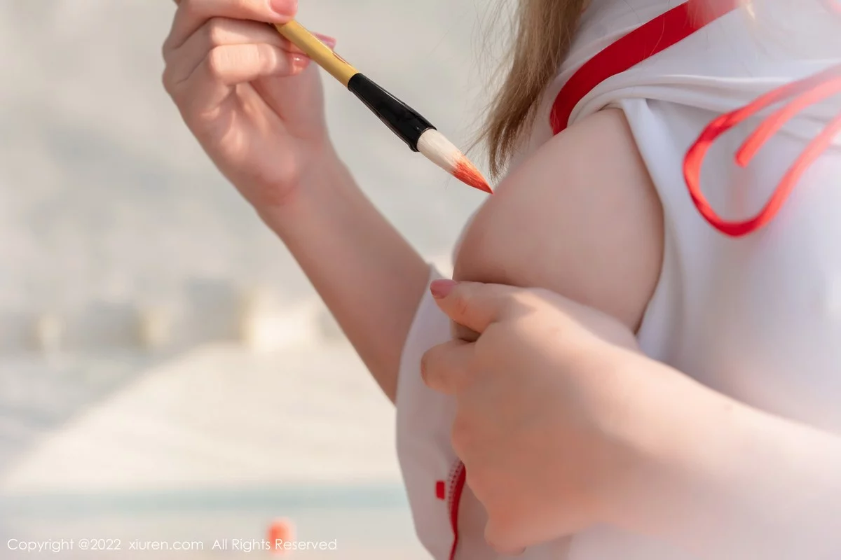 [[XiuRen秀人网]秀人网]No.5072_女神王雨纯大理旅拍私房性感白色连体衣秀豪乳翘臀撩人诱惑写真86P