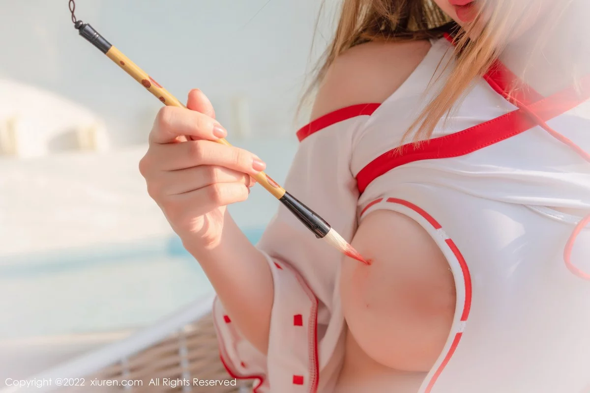 [[XiuRen秀人网]秀人网]No.5072_女神王雨纯大理旅拍私房性感白色连体衣秀豪乳翘臀撩人诱惑写真86P