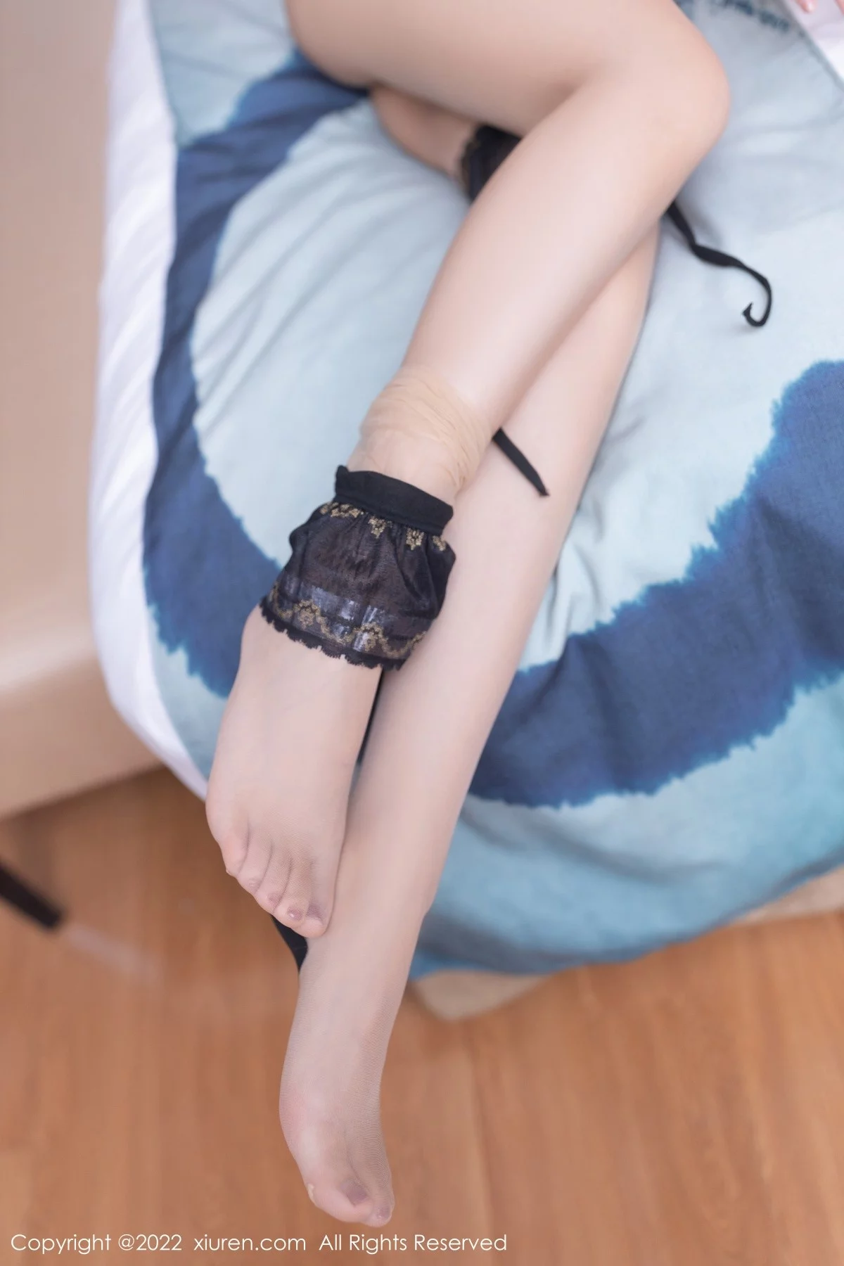 [[XiuRen秀人网]秀人网]No.5080_模特唐安琪珠三角旅拍性感黑色轻透旗袍配蕾丝袜极致魅惑写真72P