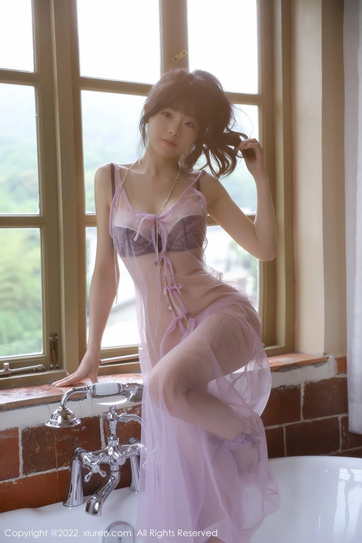[[XiuRen秀人网]秀人网]No.5085_模特佘贝拉bella杭州旅拍紫色轻透薄纱透视秀蕾丝内衣诱惑写真73P