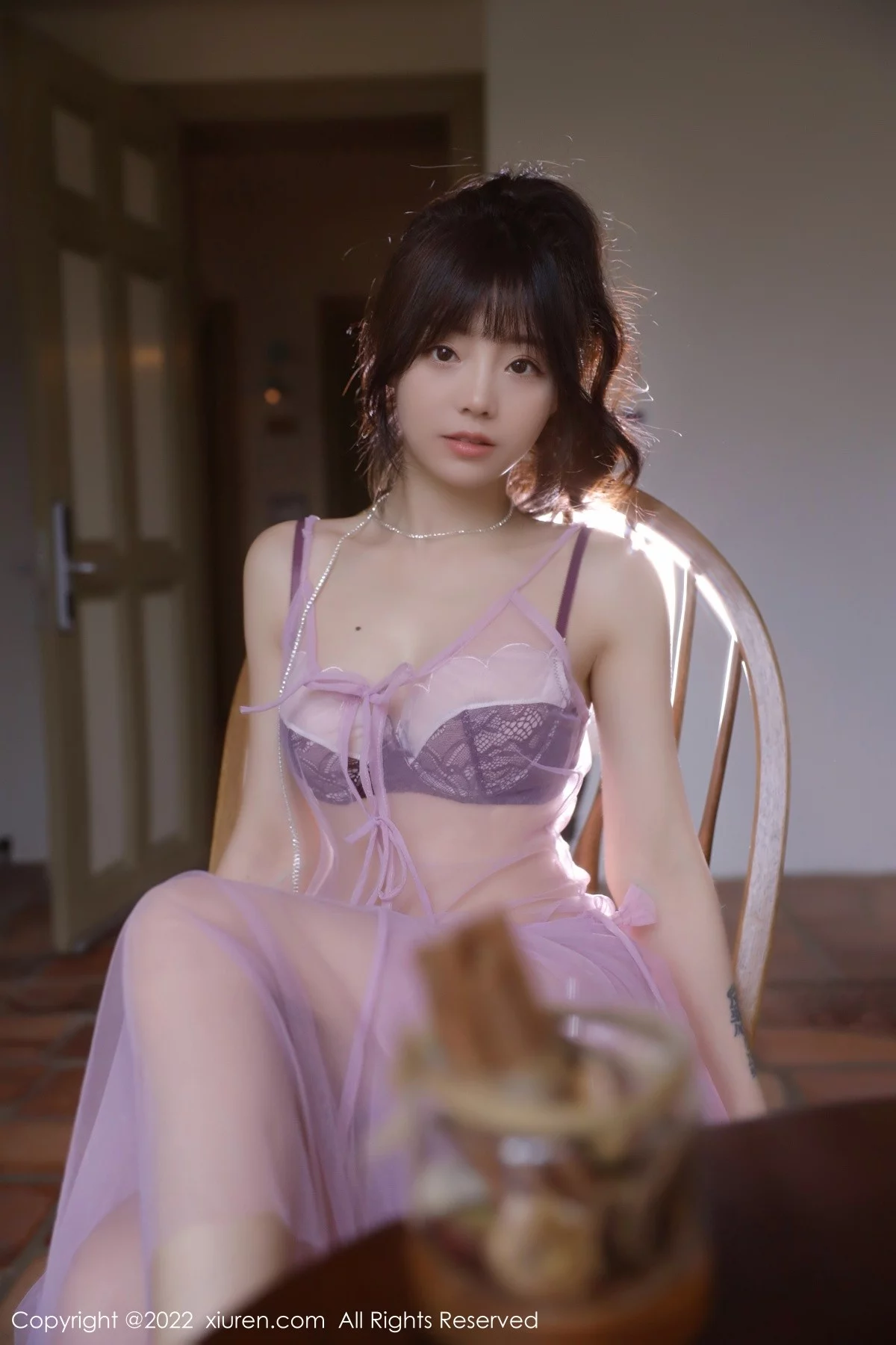 [[XiuRen秀人网]秀人网]No.5085_模特佘贝拉bella杭州旅拍紫色轻透薄纱透视秀蕾丝内衣诱惑写真73P