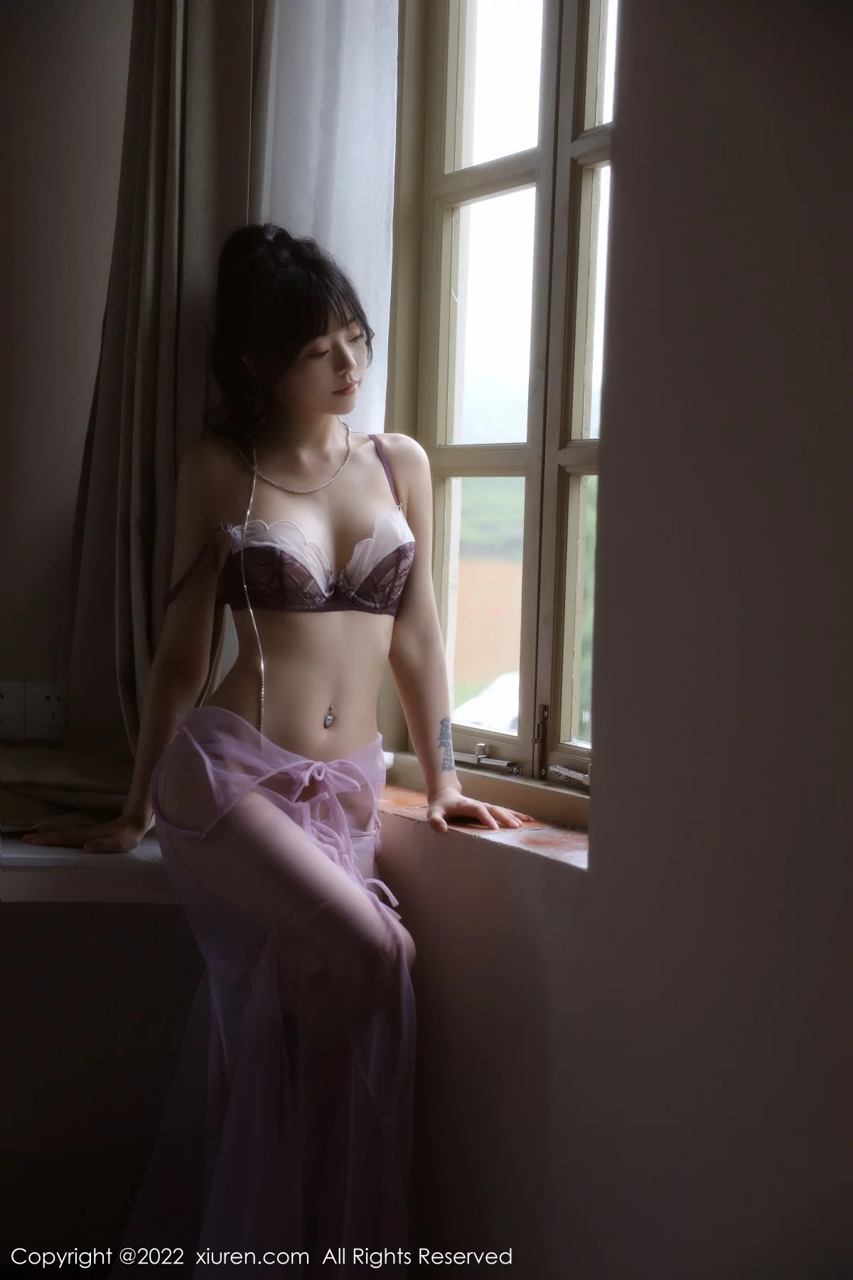 [[XiuRen秀人网]秀人网]No.5085_模特佘贝拉bella杭州旅拍紫色轻透薄纱透视秀蕾丝内衣诱惑写真73P
