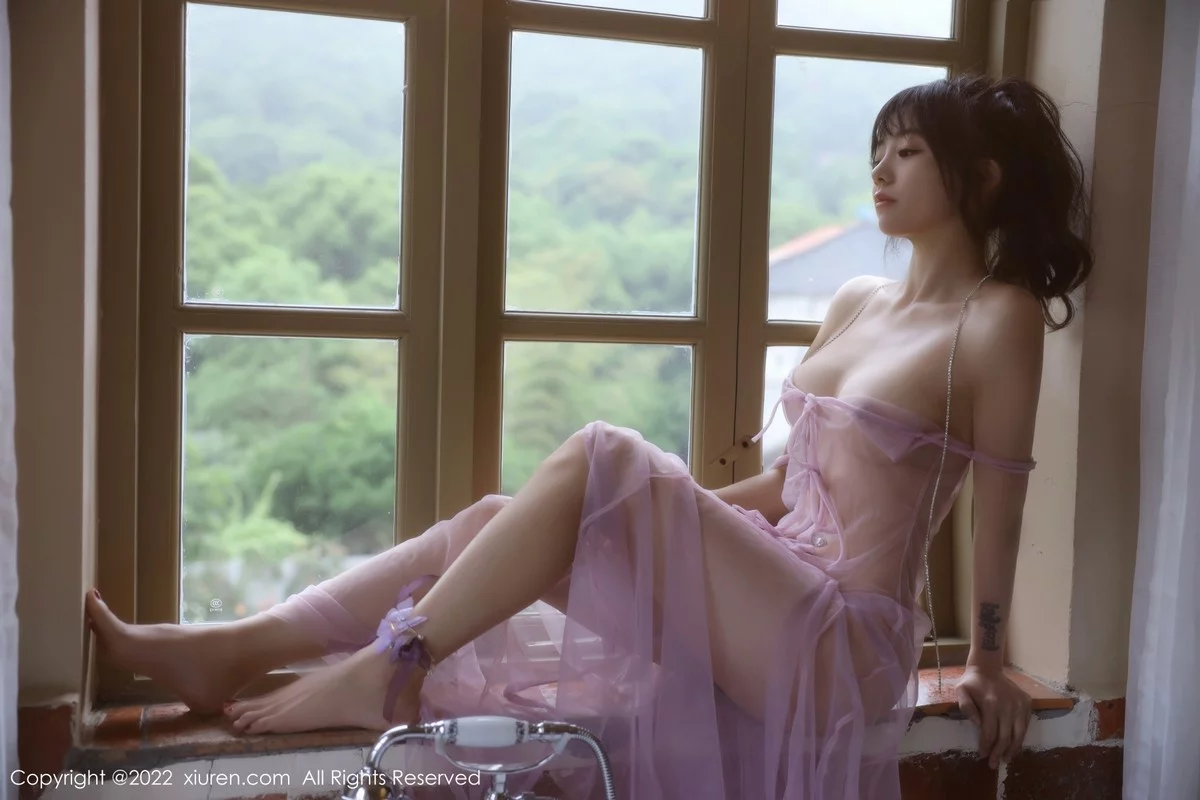 [[XiuRen秀人网]秀人网]No.5085_模特佘贝拉bella杭州旅拍紫色轻透薄纱透视秀蕾丝内衣诱惑写真73P