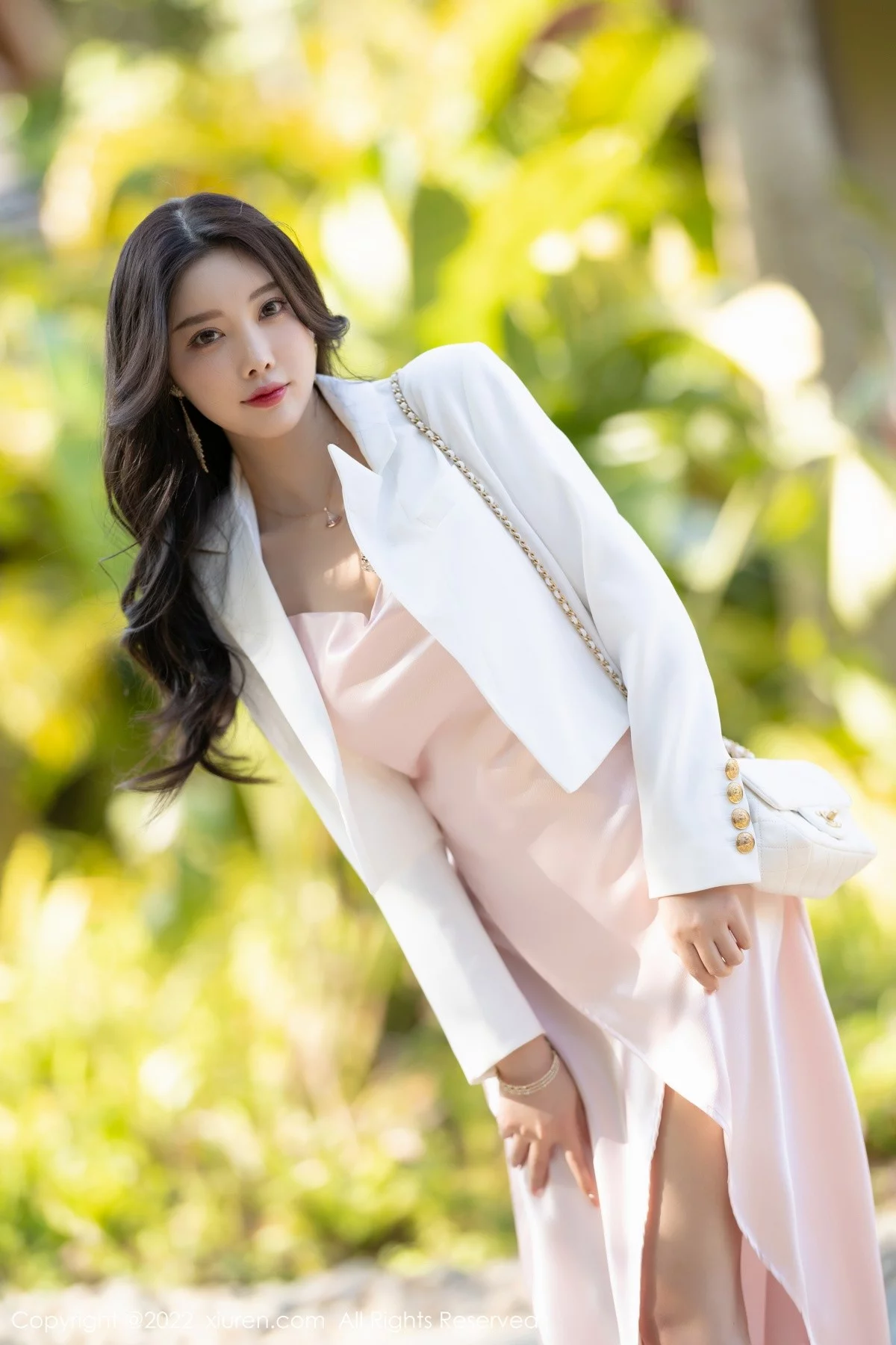 [[XiuRen秀人网]秀人网]No.5088_女神杨晨晨Yome私房半脱粉色吊带长裙秀完美身材迷人诱惑写真84P