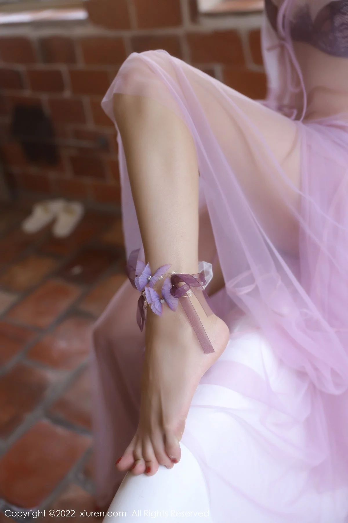 [[XiuRen秀人网]秀人网]No.5085_模特佘贝拉bella杭州旅拍紫色轻透薄纱透视秀蕾丝内衣诱惑写真73P