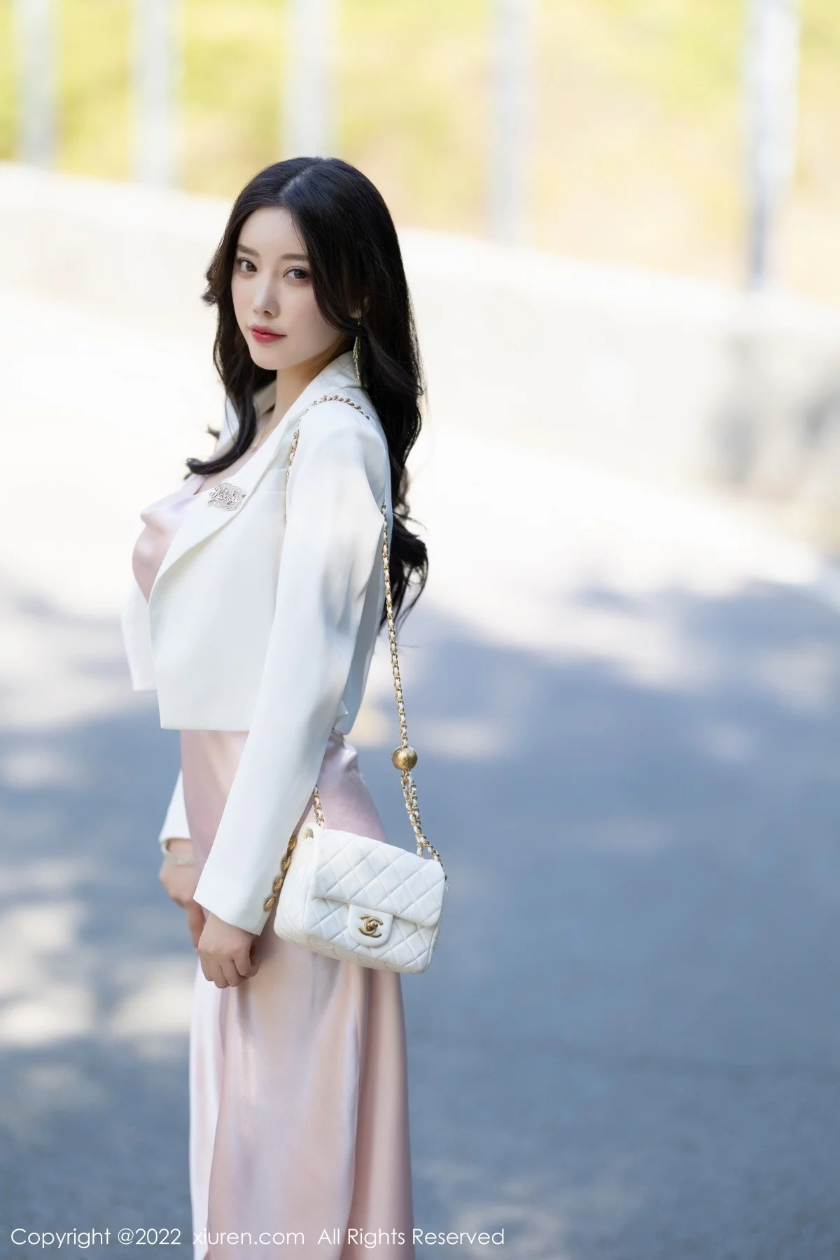 [[XiuRen秀人网]秀人网]No.5088_女神杨晨晨Yome私房半脱粉色吊带长裙秀完美身材迷人诱惑写真84P