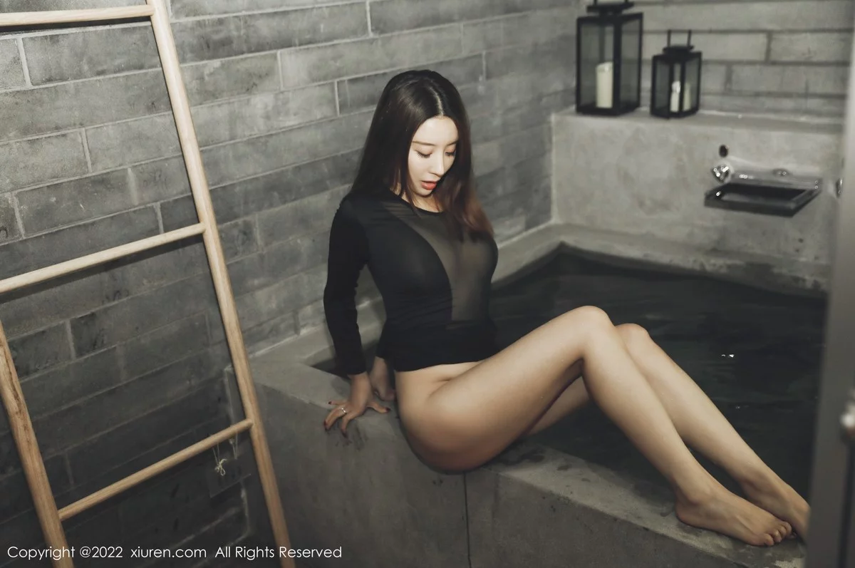 [[XiuRen秀人网]秀人网]No.5091_模特筱慧三亚旅拍室内浴室性感黑色薄透服饰湿身撩人诱惑写真55P