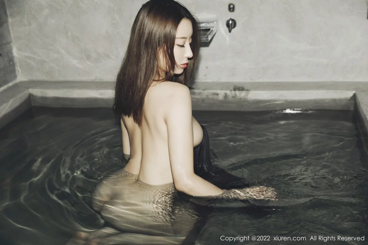 [[XiuRen秀人网]秀人网]No.5091_模特筱慧三亚旅拍室内浴室性感黑色薄透服饰湿身撩人诱惑写真55P