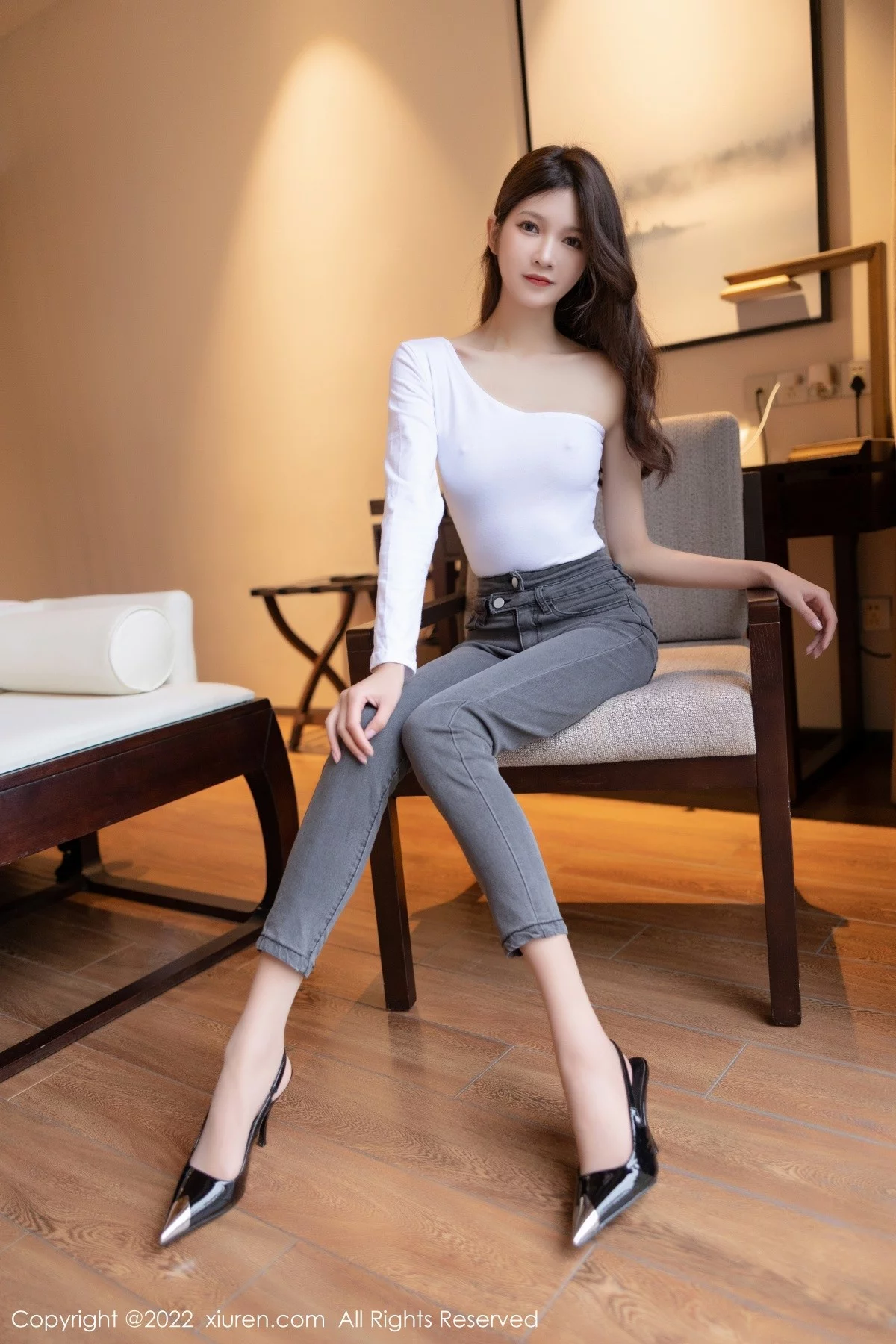 [[XiuRen秀人网]秀人网]No.5093_模特程程程厦门旅拍半脱露白色轻透收身衣配开档肉丝诱惑写真78P