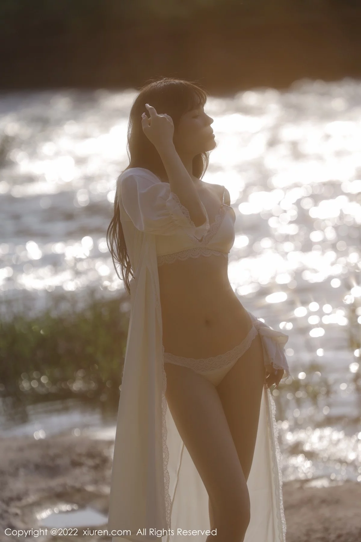 [[XiuRen秀人网]秀人网]No.5098_模特许嘉欣脱白色轻透长衫露白色蕾丝内衣秀曼妙身材诱惑写真66P