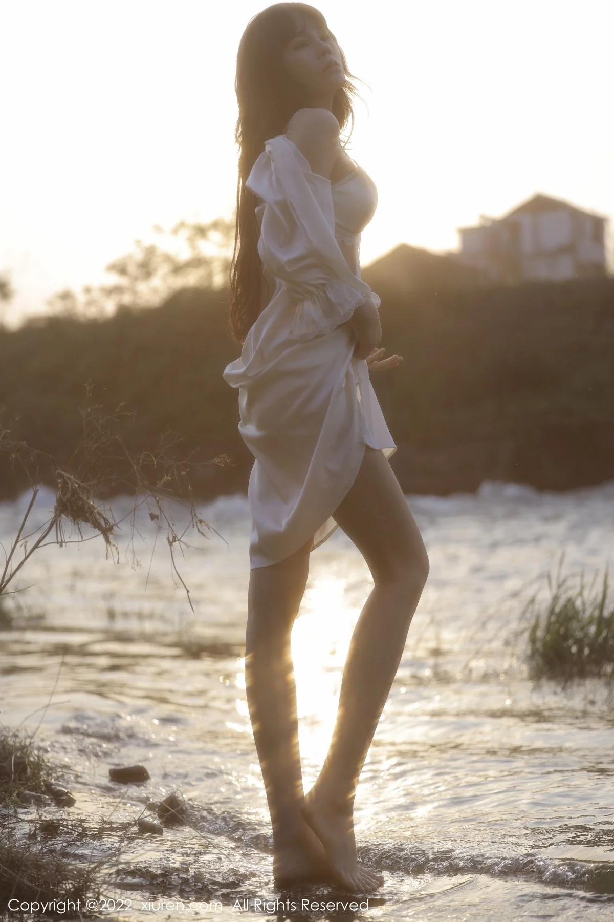 [[XiuRen秀人网]秀人网]No.5098_模特许嘉欣脱白色轻透长衫露白色蕾丝内衣秀曼妙身材诱惑写真66P