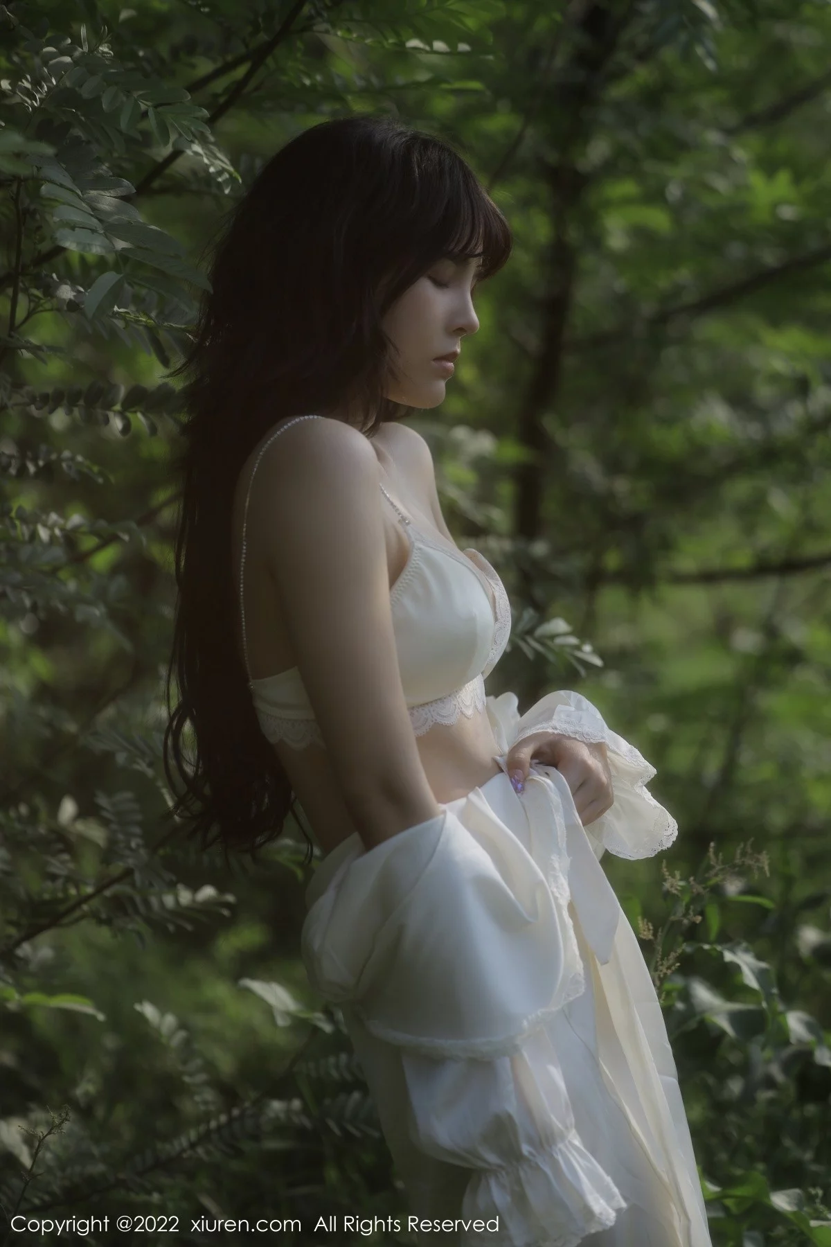 [[XiuRen秀人网]秀人网]No.5098_模特许嘉欣脱白色轻透长衫露白色蕾丝内衣秀曼妙身材诱惑写真66P