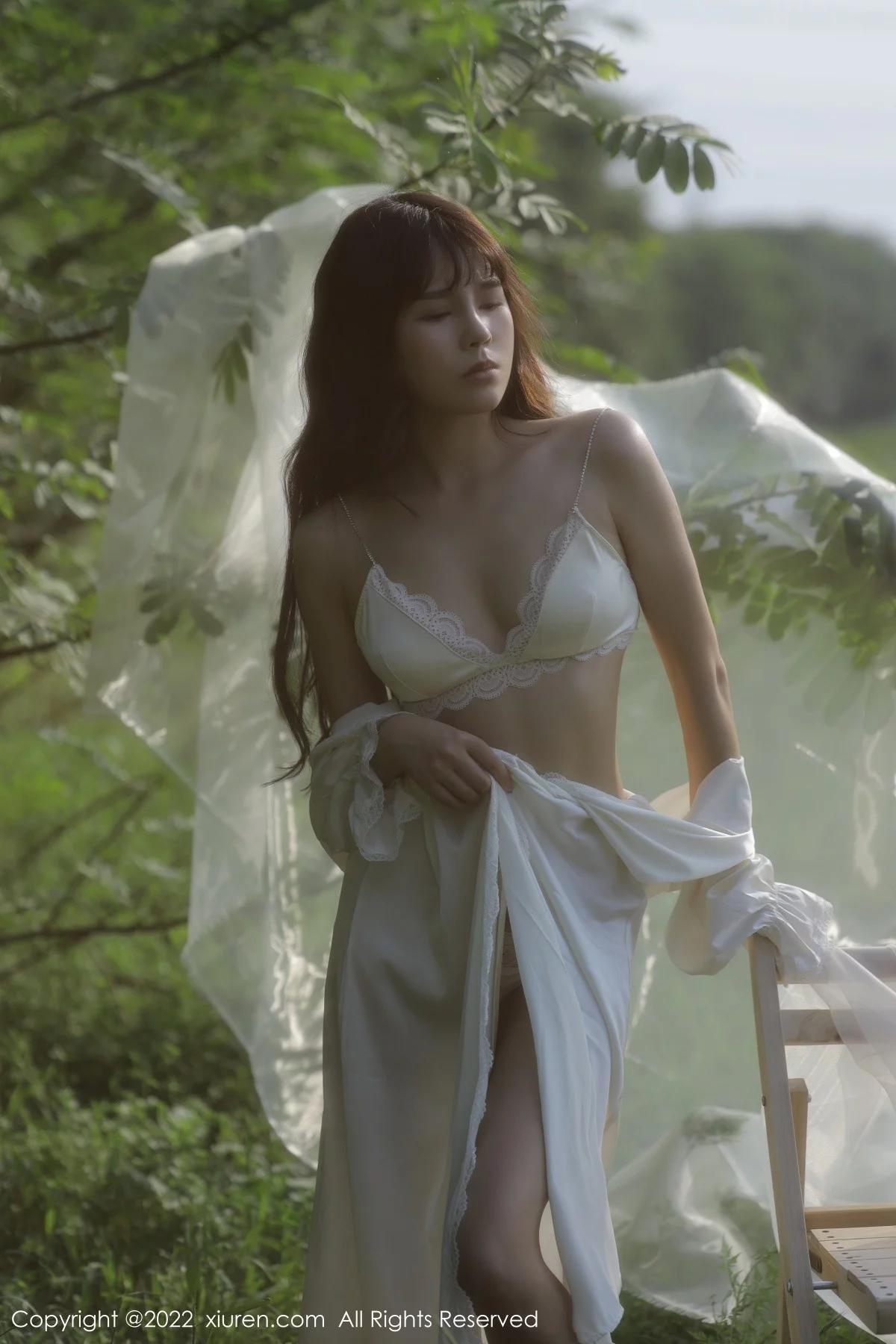 [[XiuRen秀人网]秀人网]No.5098_模特许嘉欣脱白色轻透长衫露白色蕾丝内衣秀曼妙身材诱惑写真66P