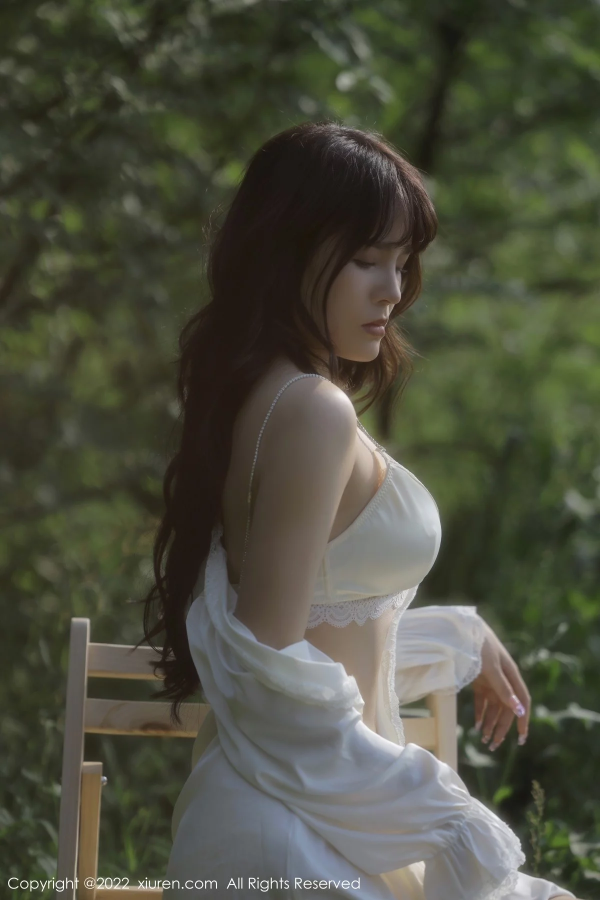 [[XiuRen秀人网]秀人网]No.5098_模特许嘉欣脱白色轻透长衫露白色蕾丝内衣秀曼妙身材诱惑写真66P