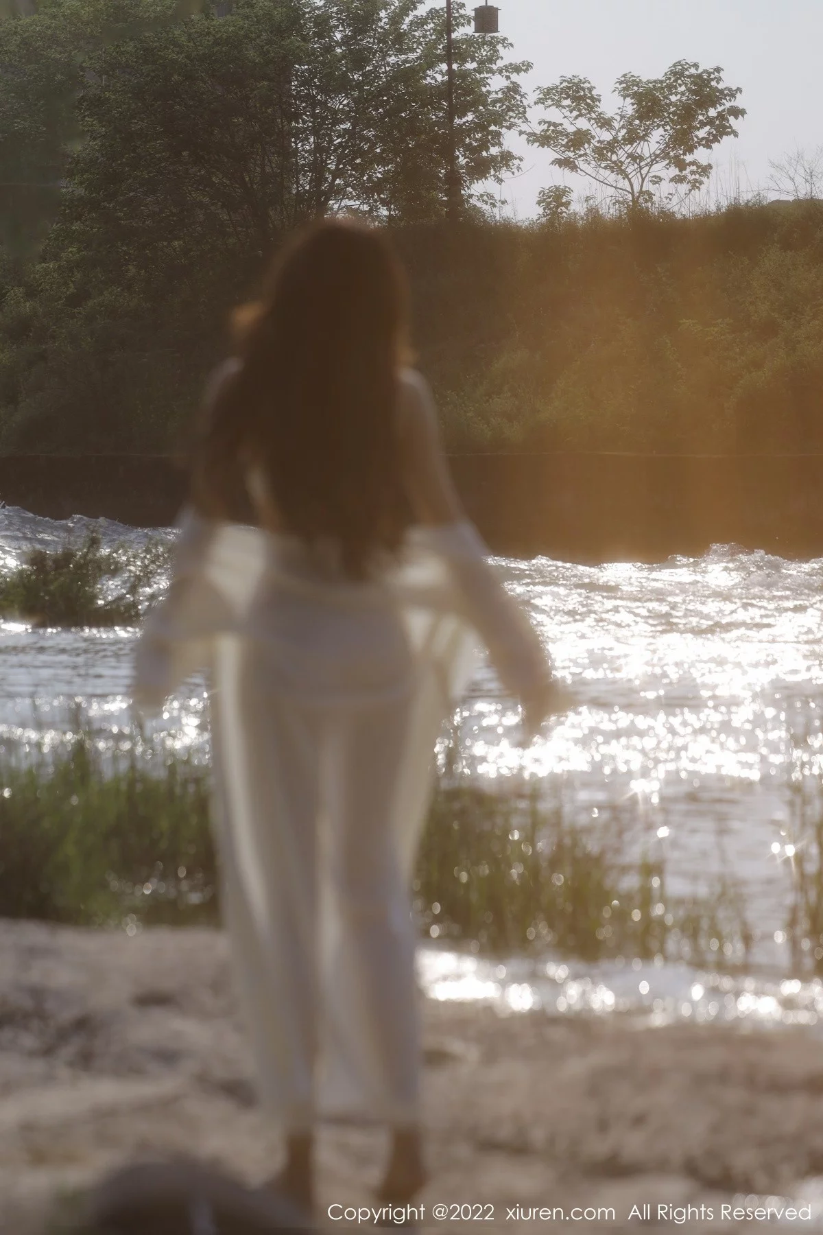 [[XiuRen秀人网]秀人网]No.5098_模特许嘉欣脱白色轻透长衫露白色蕾丝内衣秀曼妙身材诱惑写真66P