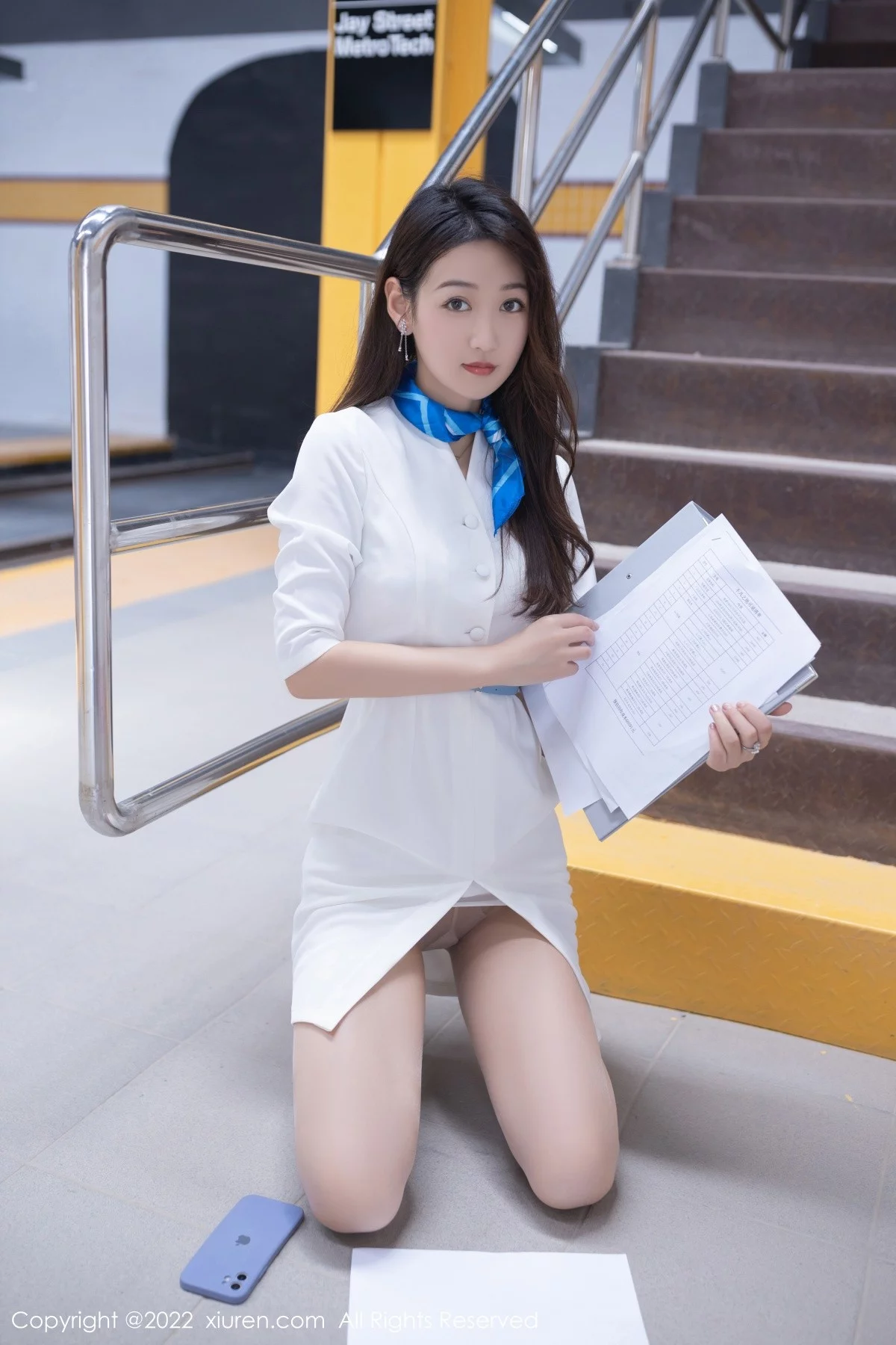 [[XiuRen秀人网]秀人网]No.5108_模特唐安琪地铁车厢场景性感紫色蕾丝内衣配无内肉丝诱惑写真83P