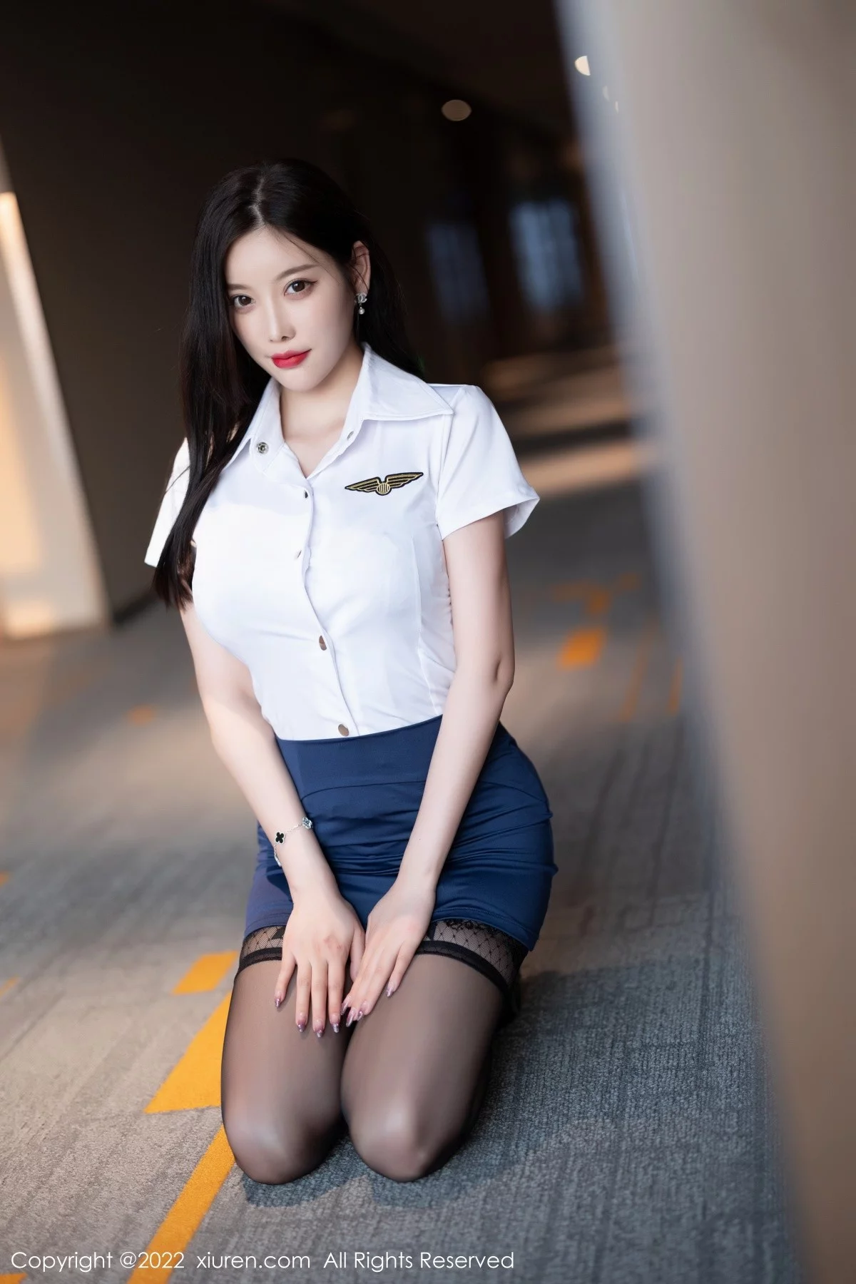 [[XiuRen秀人网]秀人网]No.5114_女神杨晨晨Yome私房脱性感制服露黑色蕾丝内衣完美诱惑写真71P