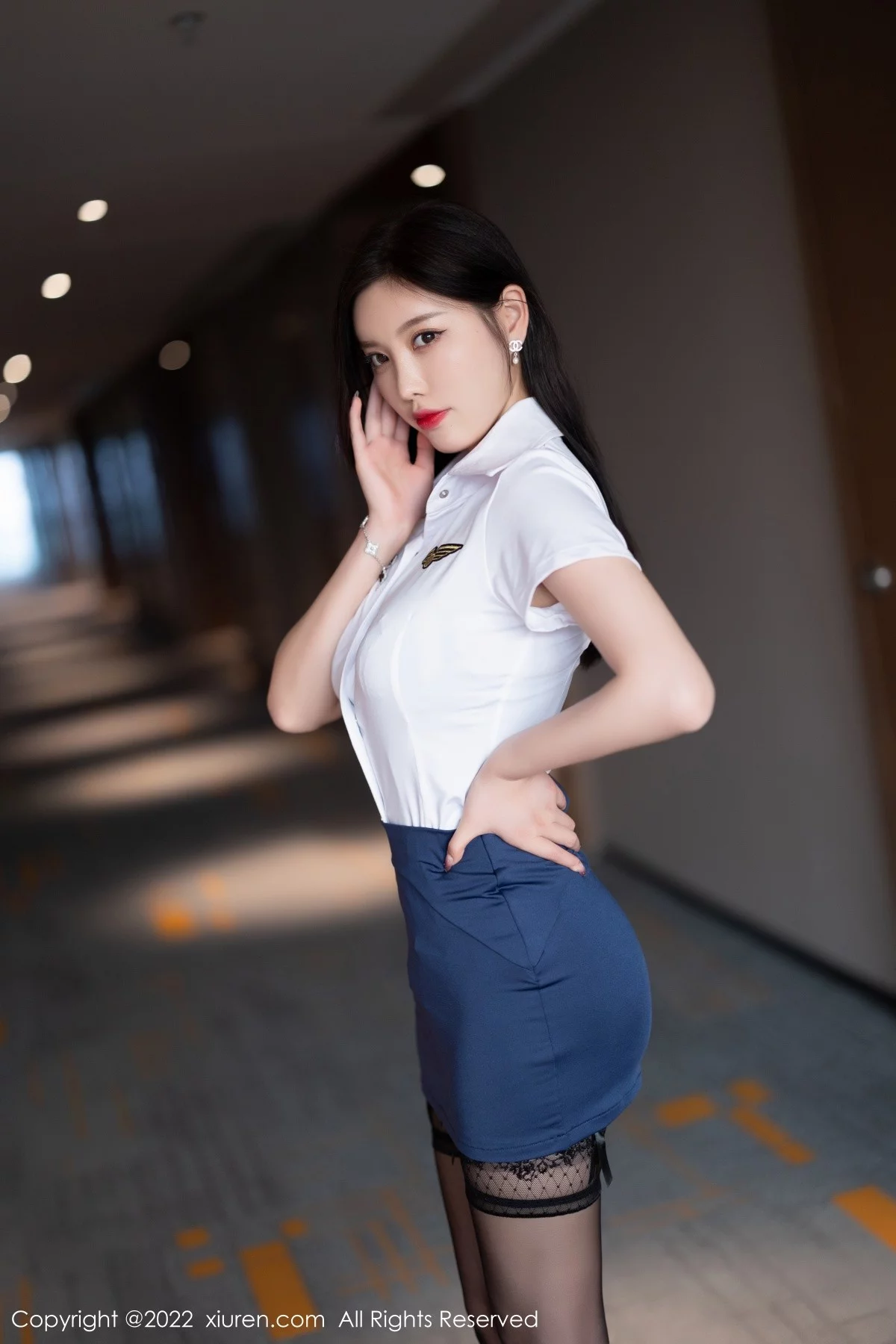 [[XiuRen秀人网]秀人网]No.5114_女神杨晨晨Yome私房脱性感制服露黑色蕾丝内衣完美诱惑写真71P