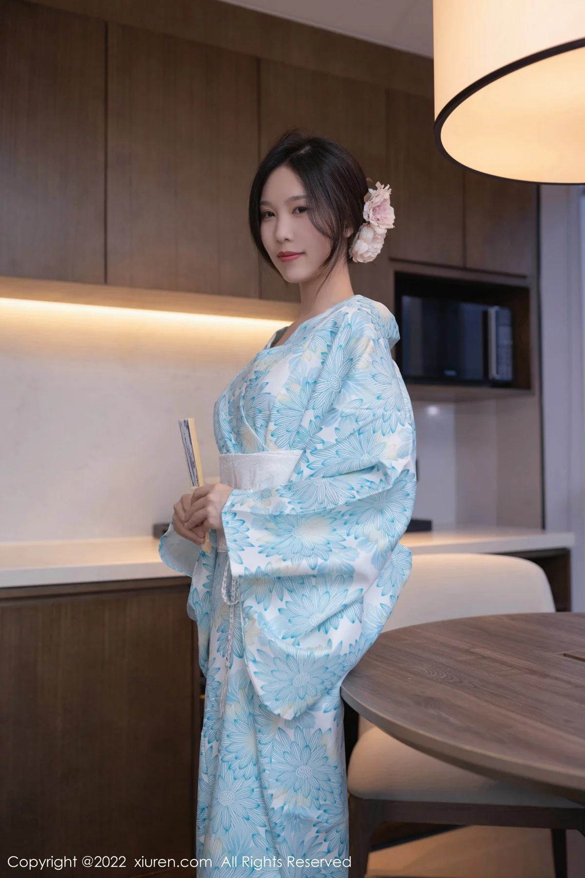 [[XiuRen秀人网]秀人网]No.5118_模特利世室内场景性感淡蓝色和服半脱秀惹火身材极致诱惑写真75P