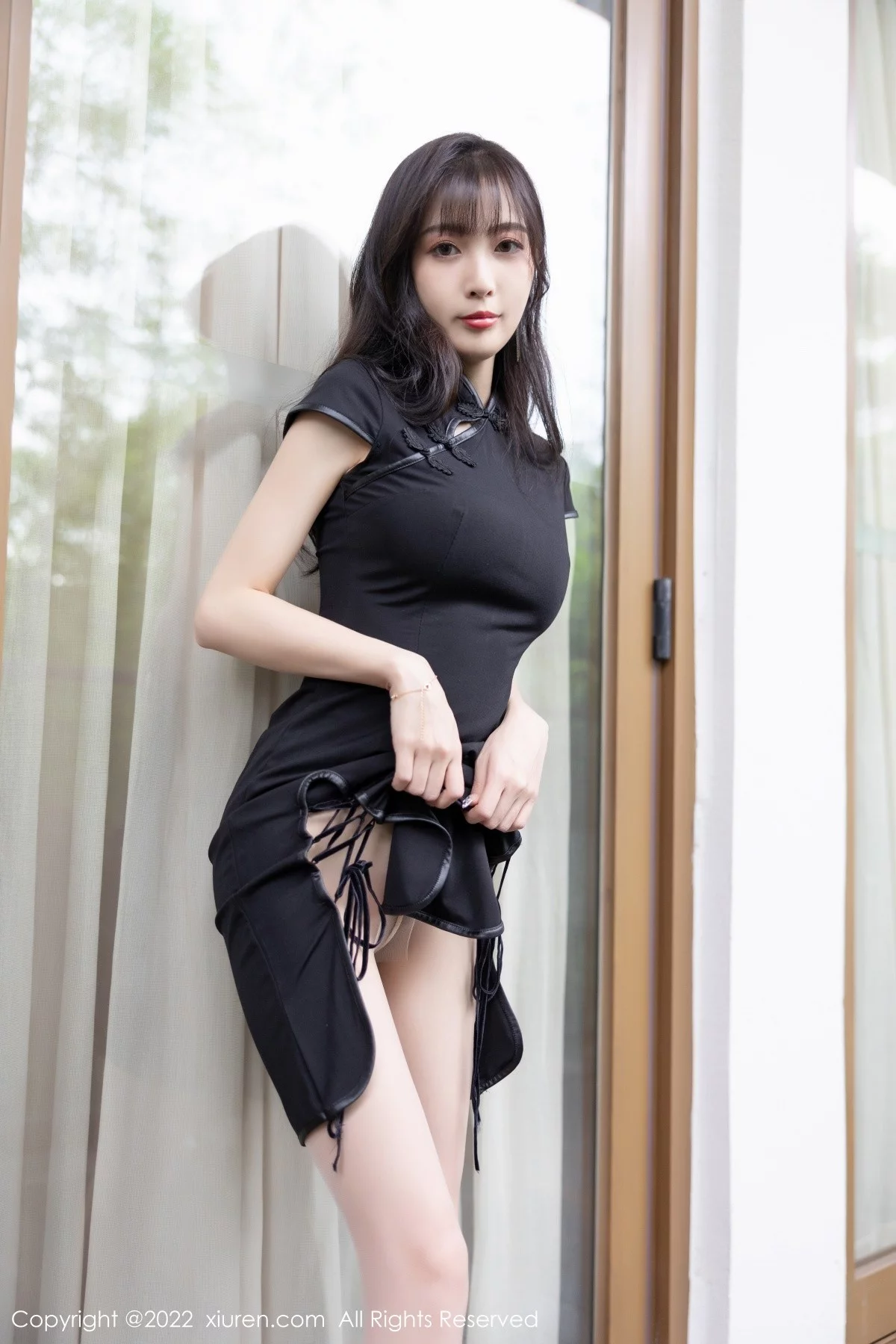 [[XiuRen秀人网]秀人网]No.5119_模特林星阑性感黑色短款旗袍配超薄肉丝半脱秀苗条身材诱惑写真71P
