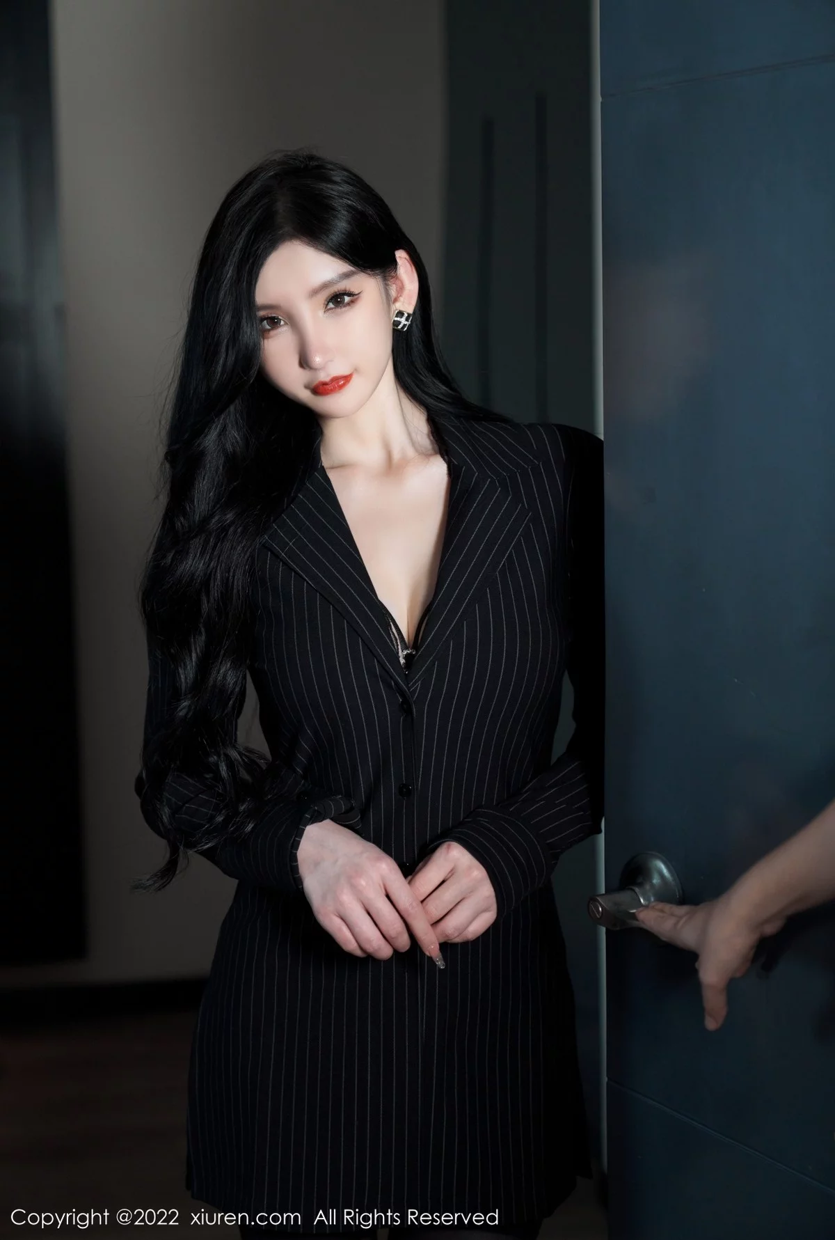 [[XiuRen秀人网]秀人网]No.5133_女神周于希Sally心愿旅拍私房黑色情趣薄纱秀豪乳撩人诱惑写真83P