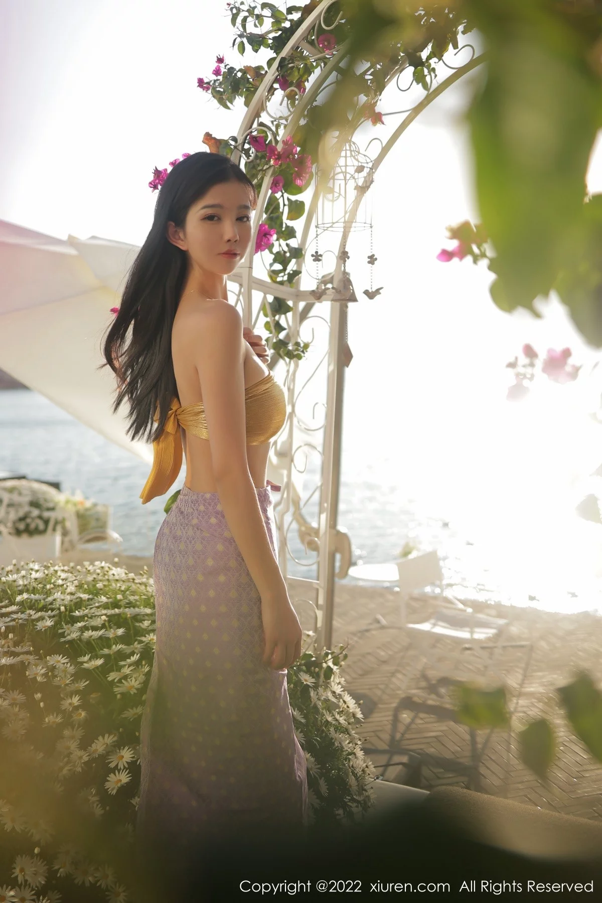 [[XiuRen秀人网]秀人网]No.5135_模特李雅柔大理旅拍洱海场景黄色抹胸服饰秀高挑身材诱惑写真67P