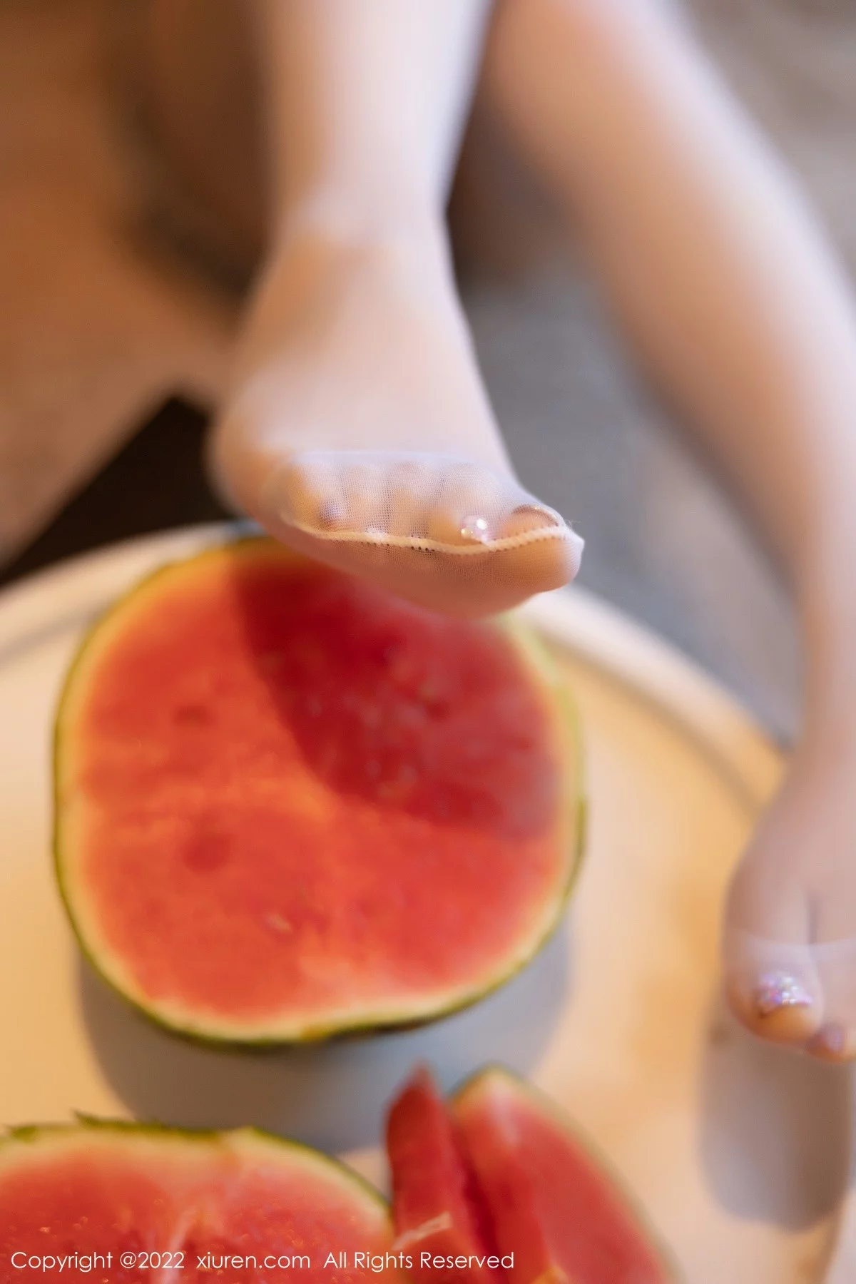 [[XiuRen秀人网]秀人网]No.5138_女神芝芝Booty厦门旅拍白色收身上衣配牛仔短裤迷人诱惑写真102P