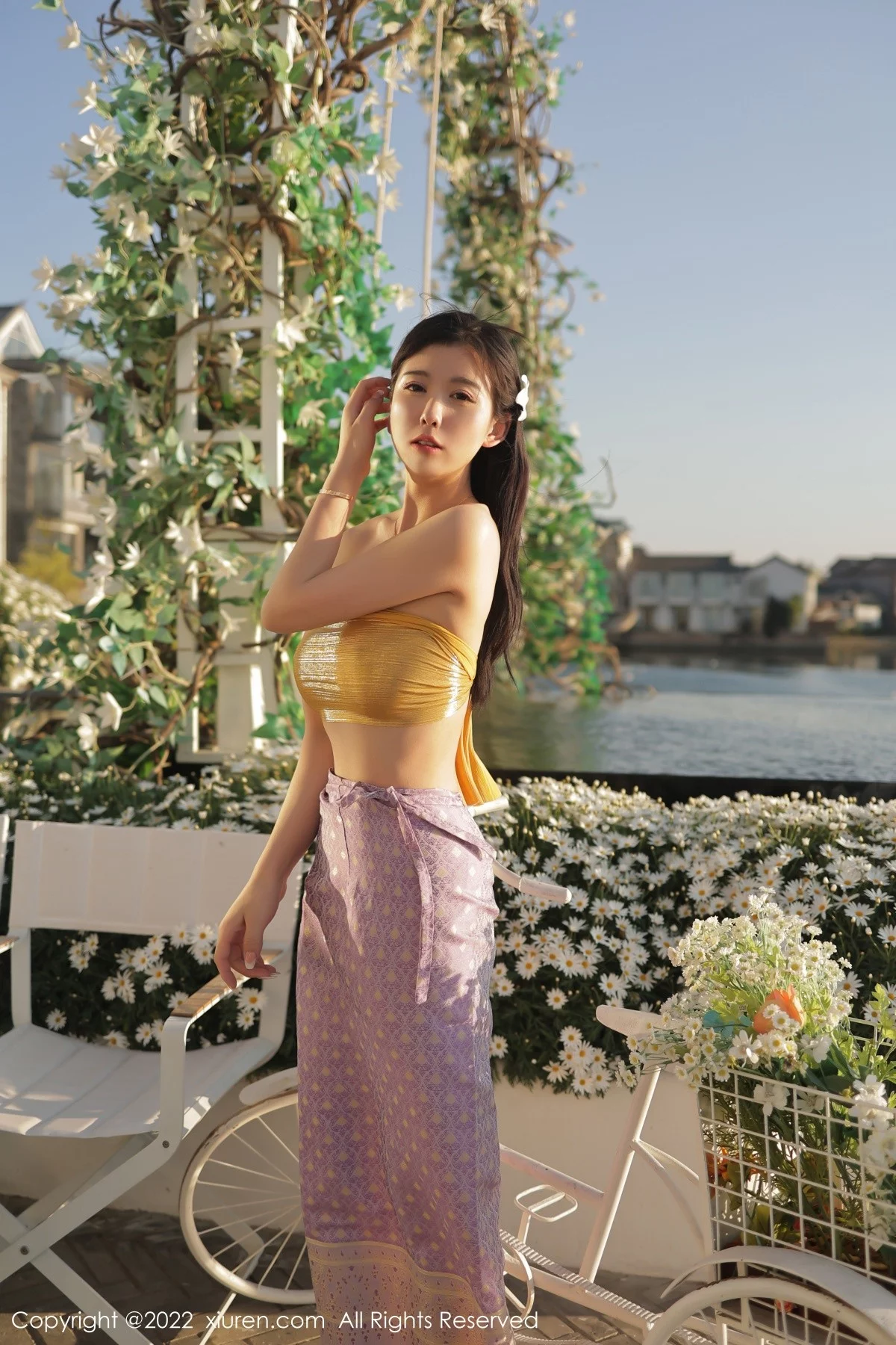 [[XiuRen秀人网]秀人网]No.5135_模特李雅柔大理旅拍洱海场景黄色抹胸服饰秀高挑身材诱惑写真67P