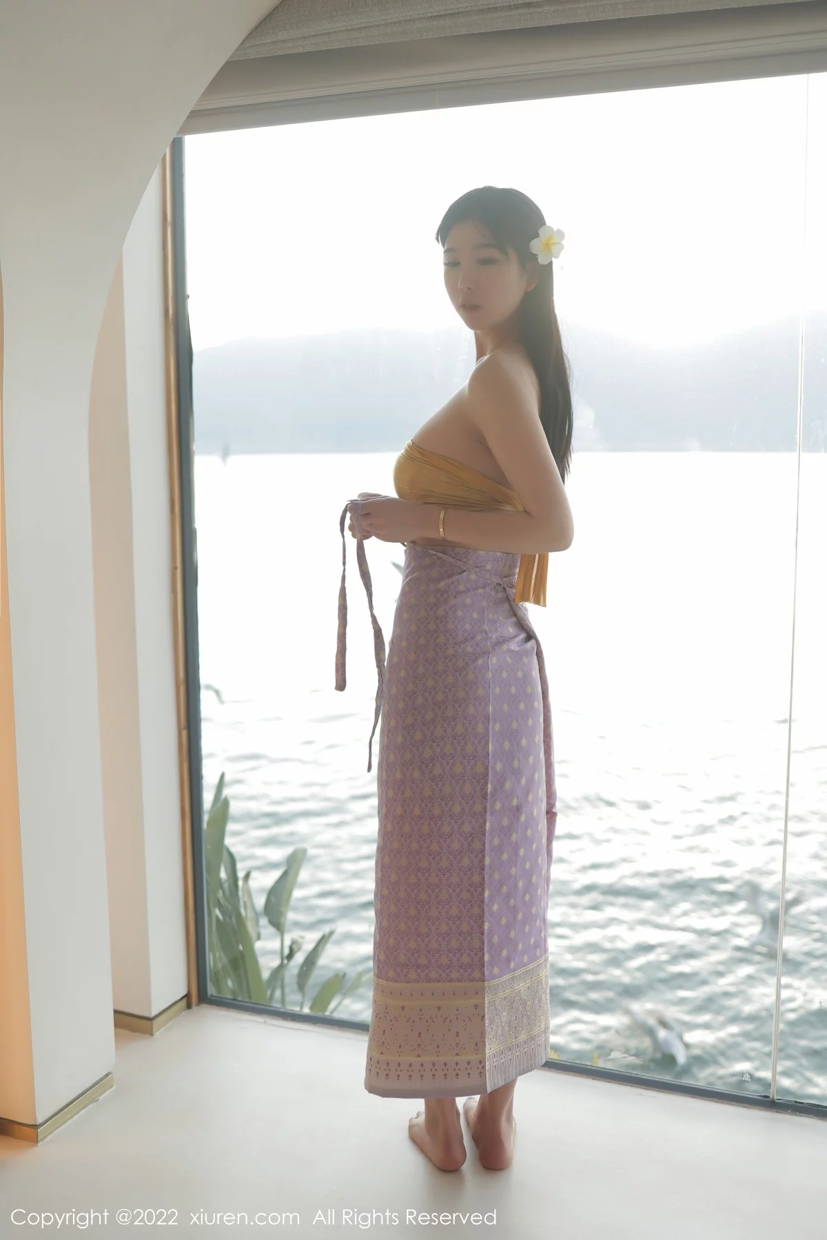 [[XiuRen秀人网]秀人网]No.5135_模特李雅柔大理旅拍洱海场景黄色抹胸服饰秀高挑身材诱惑写真67P