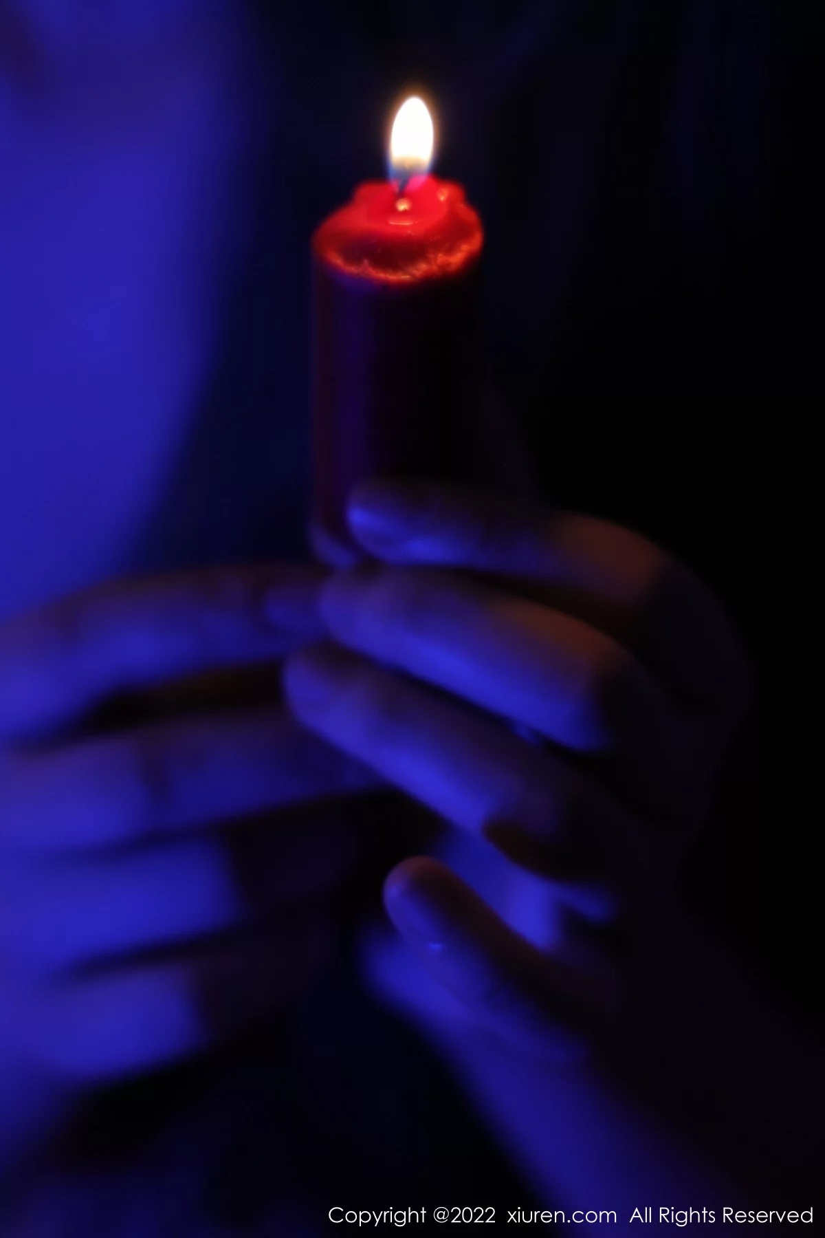 [[XiuRen秀人网]秀人网]No.5136_女神小果冻儿私房暗色灯光下红色制服式内衣配蕾丝袜诱惑写真69P