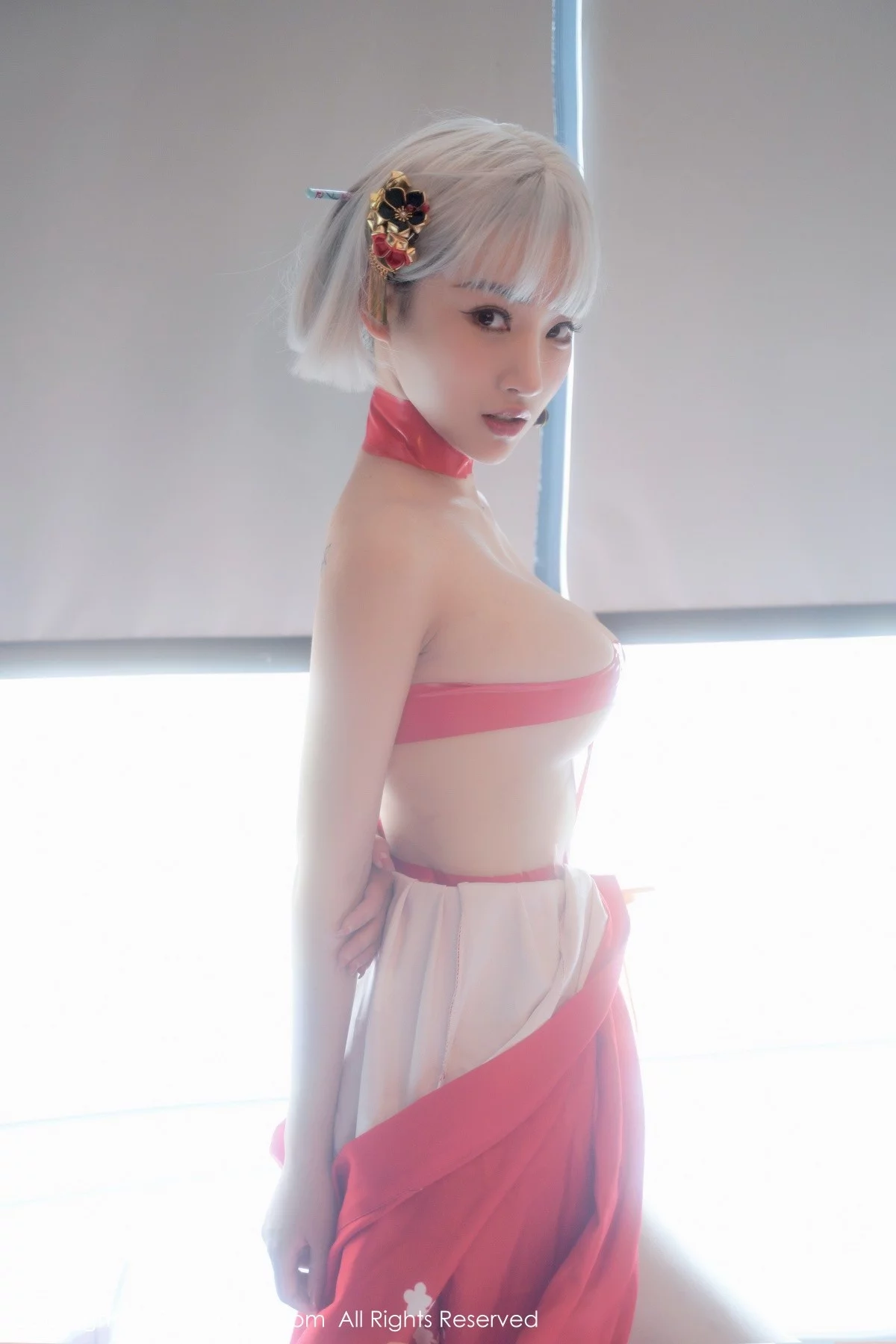 [[XiuRen秀人网]秀人网]No.5134_模特西门小玉蒸汽浴室里红带裹身秀火辣身材傲人豪乳诱惑写真66P