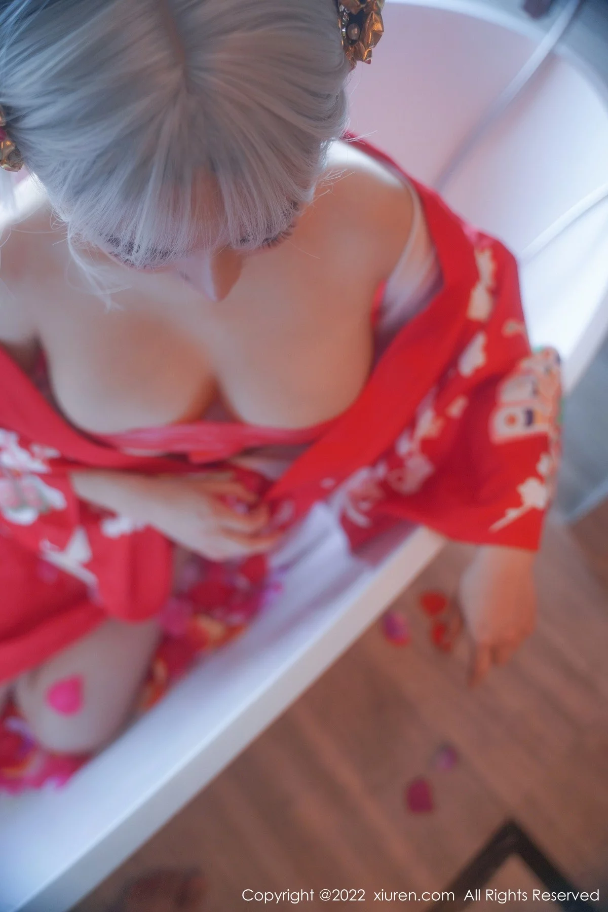 [[XiuRen秀人网]秀人网]No.5134_模特西门小玉蒸汽浴室里红带裹身秀火辣身材傲人豪乳诱惑写真66P