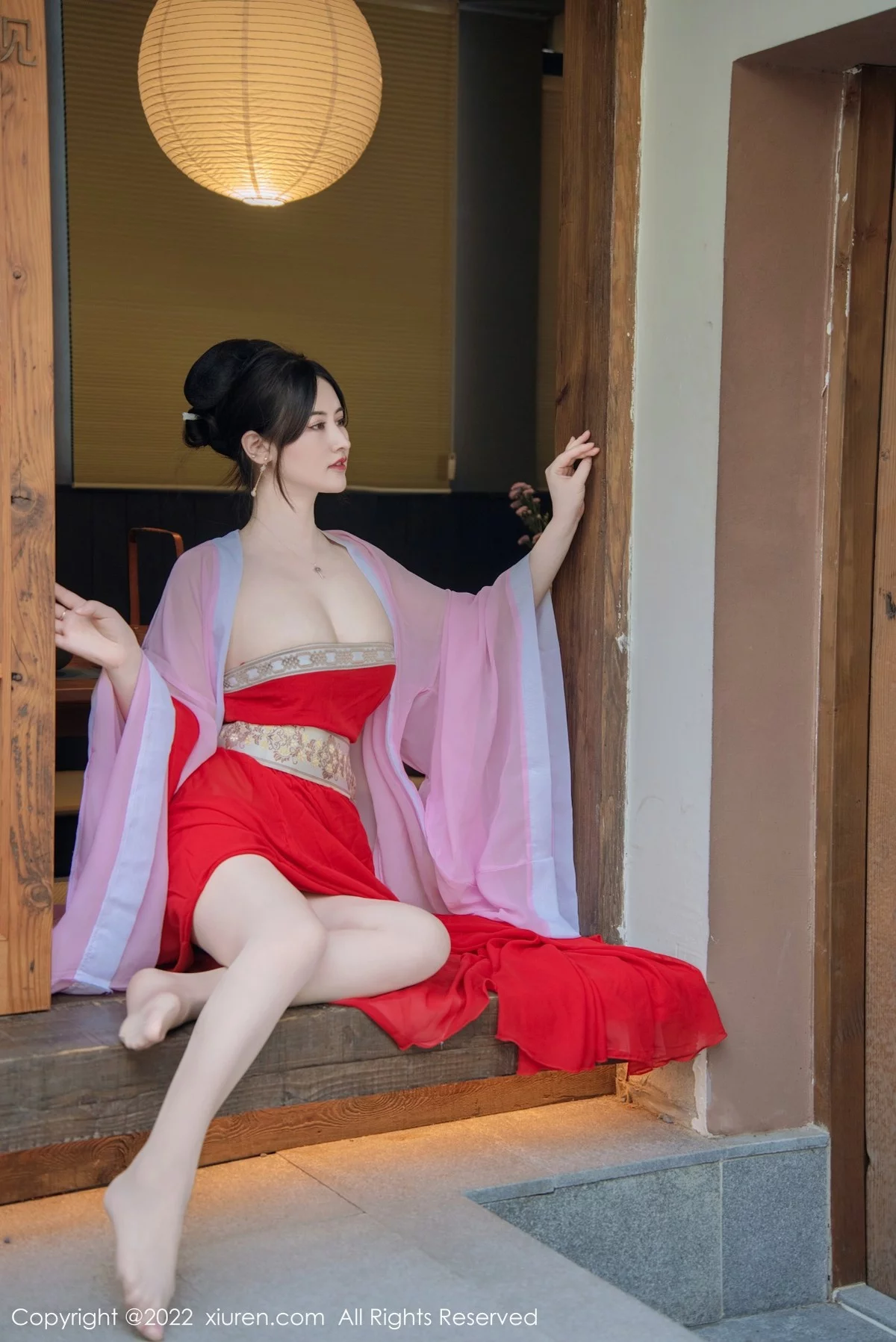 [[XiuRen秀人网]秀人网]No.5141_模特诗诗kiki性感古装服饰配无内肉丝半脱秀惹火身材诱惑写真80P