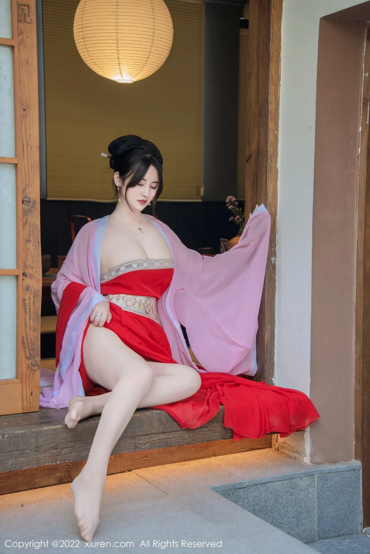 [[XiuRen秀人网]秀人网]No.5141_模特诗诗kiki性感古装服饰配无内肉丝半脱秀惹火身材诱惑写真80P