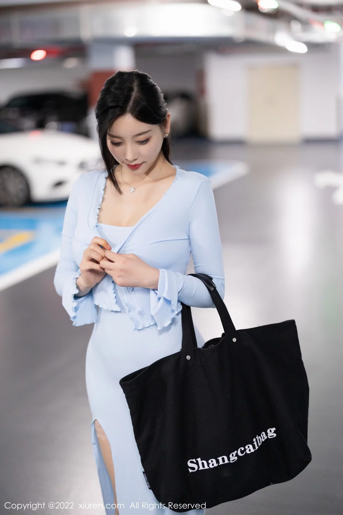 [[XiuRen秀人网]秀人网]No.5144_女神杨晨晨Yome都市丽人系列淡蓝长裙配蕾丝袜完美诱惑写真101P