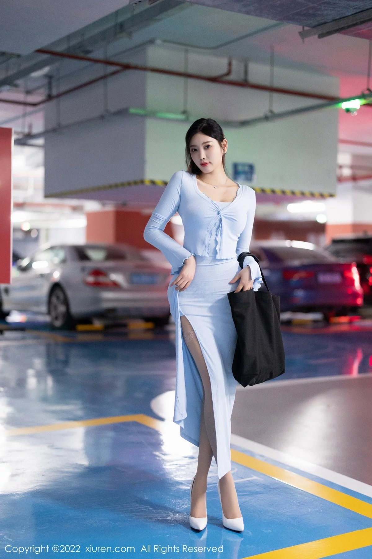 [[XiuRen秀人网]秀人网]No.5144_女神杨晨晨Yome都市丽人系列淡蓝长裙配蕾丝袜完美诱惑写真101P