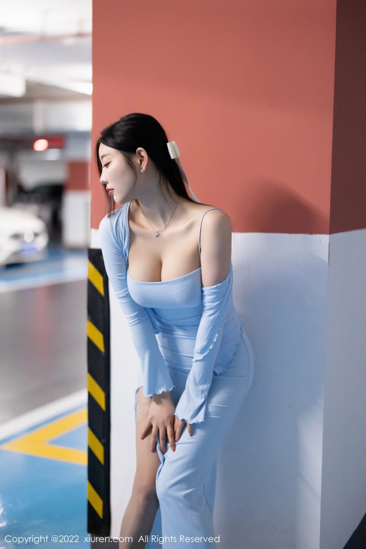 [[XiuRen秀人网]秀人网]No.5144_女神杨晨晨Yome都市丽人系列淡蓝长裙配蕾丝袜完美诱惑写真101P