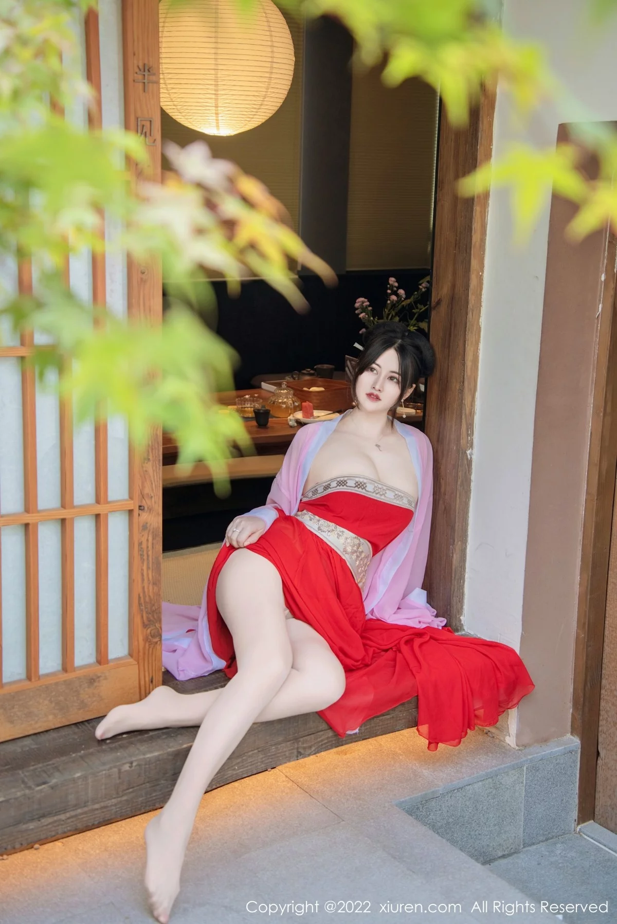 [[XiuRen秀人网]秀人网]No.5141_模特诗诗kiki性感古装服饰配无内肉丝半脱秀惹火身材诱惑写真80P