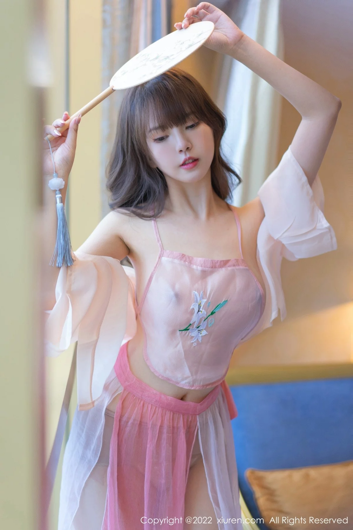 [[XiuRen秀人网]秀人网]No.5148_模特张思允Nice私房浅色轻透古装服饰半脱秀完美身材诱惑写真47P