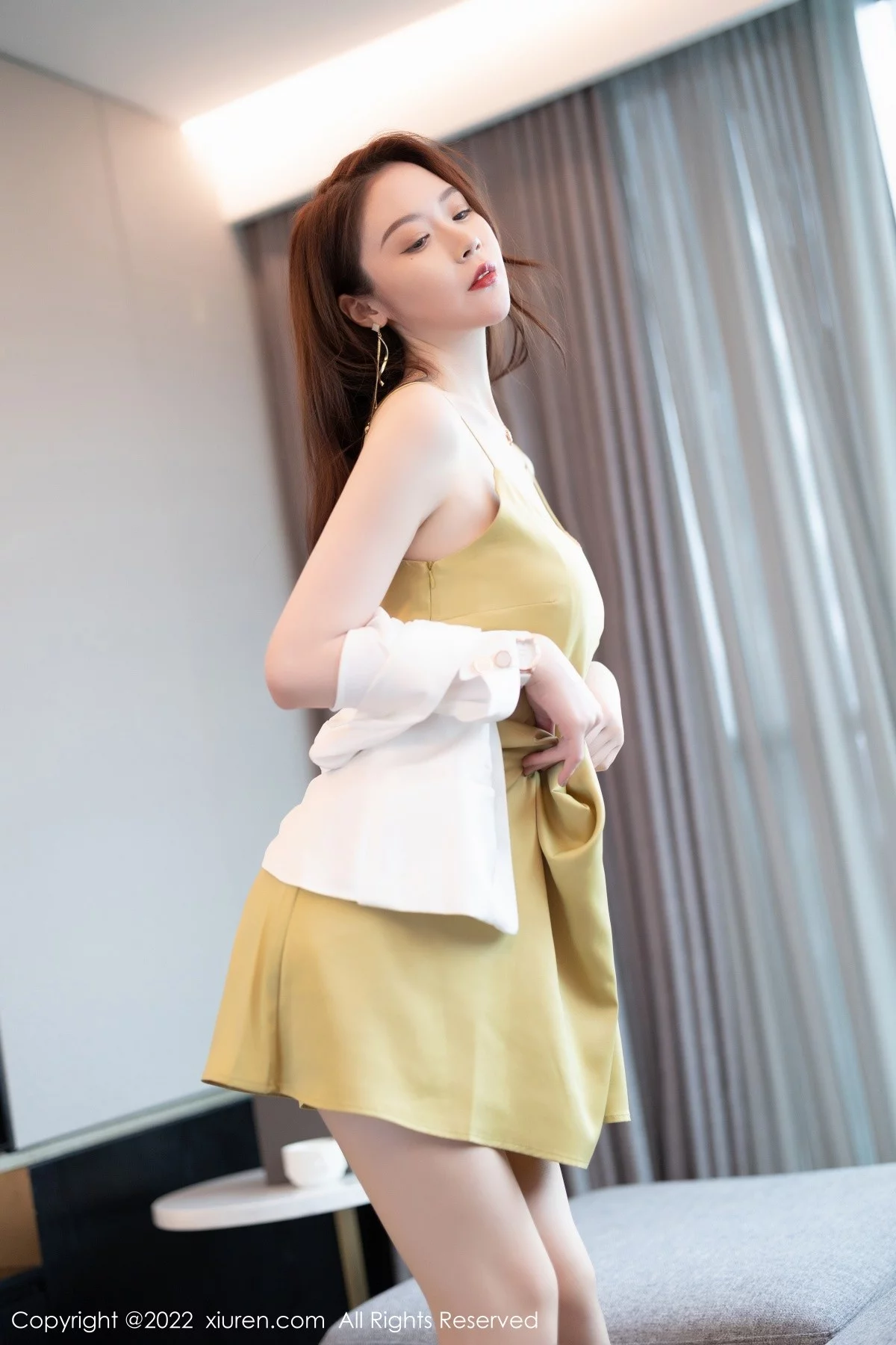 [[XiuRen秀人网]秀人网]No.5147_模特梦心玥佛山心愿旅拍脱吊带裙露黄色内衣超薄肉丝诱惑写真82P