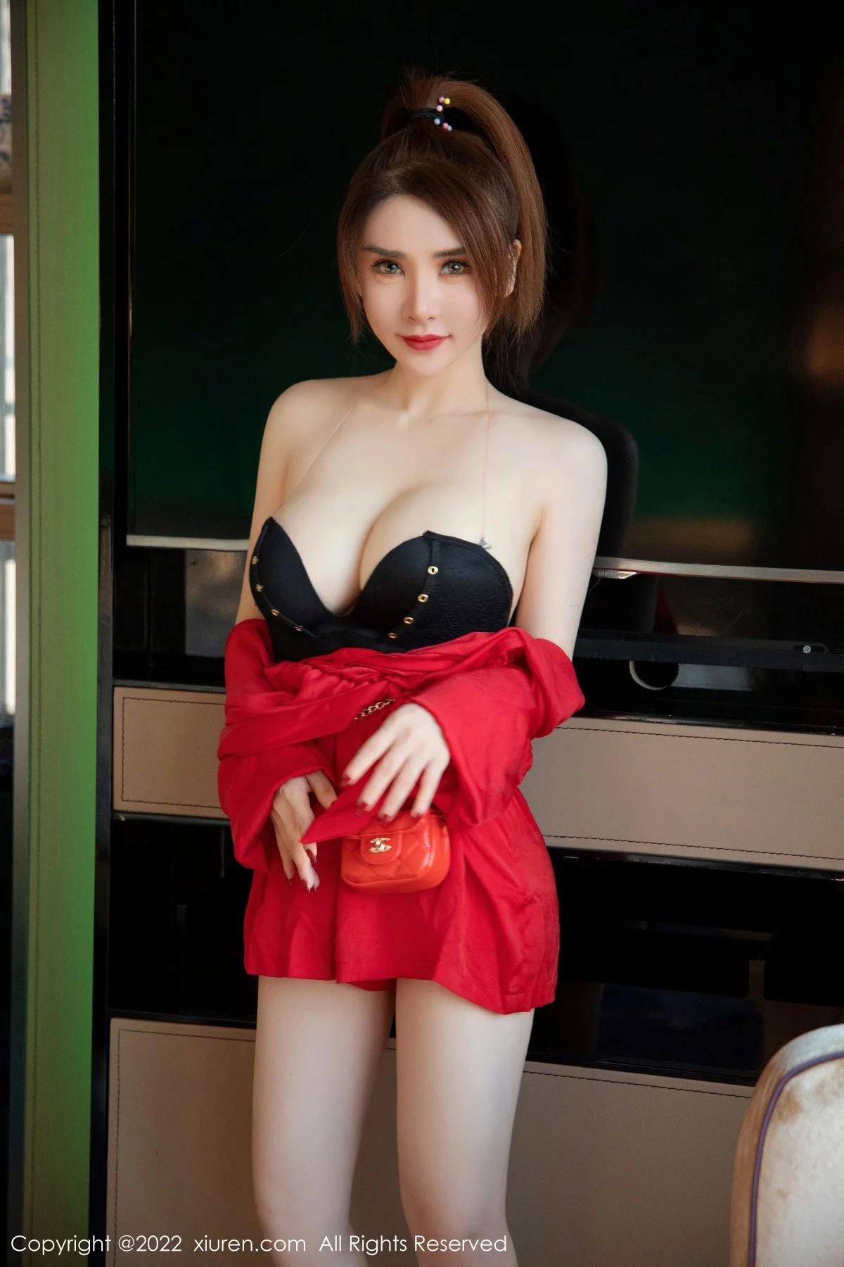 [[XiuRen秀人网]秀人网]No.5150_模特潘娇娇私房脱性感红色睡衣露黑色内衣秀巨乳肥臀诱惑写真55P