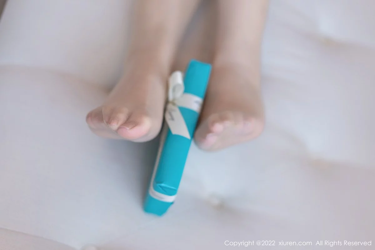 [[XiuRen秀人网]秀人网]No.5157_模特允爾大理旅拍私房白色轻透收身衣配超薄肉丝丰满诱惑写真75P