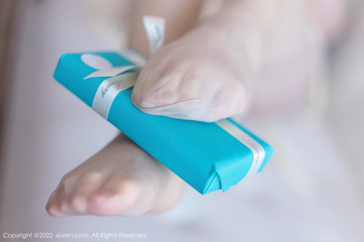 [[XiuRen秀人网]秀人网]No.5157_模特允爾大理旅拍私房白色轻透收身衣配超薄肉丝丰满诱惑写真75P