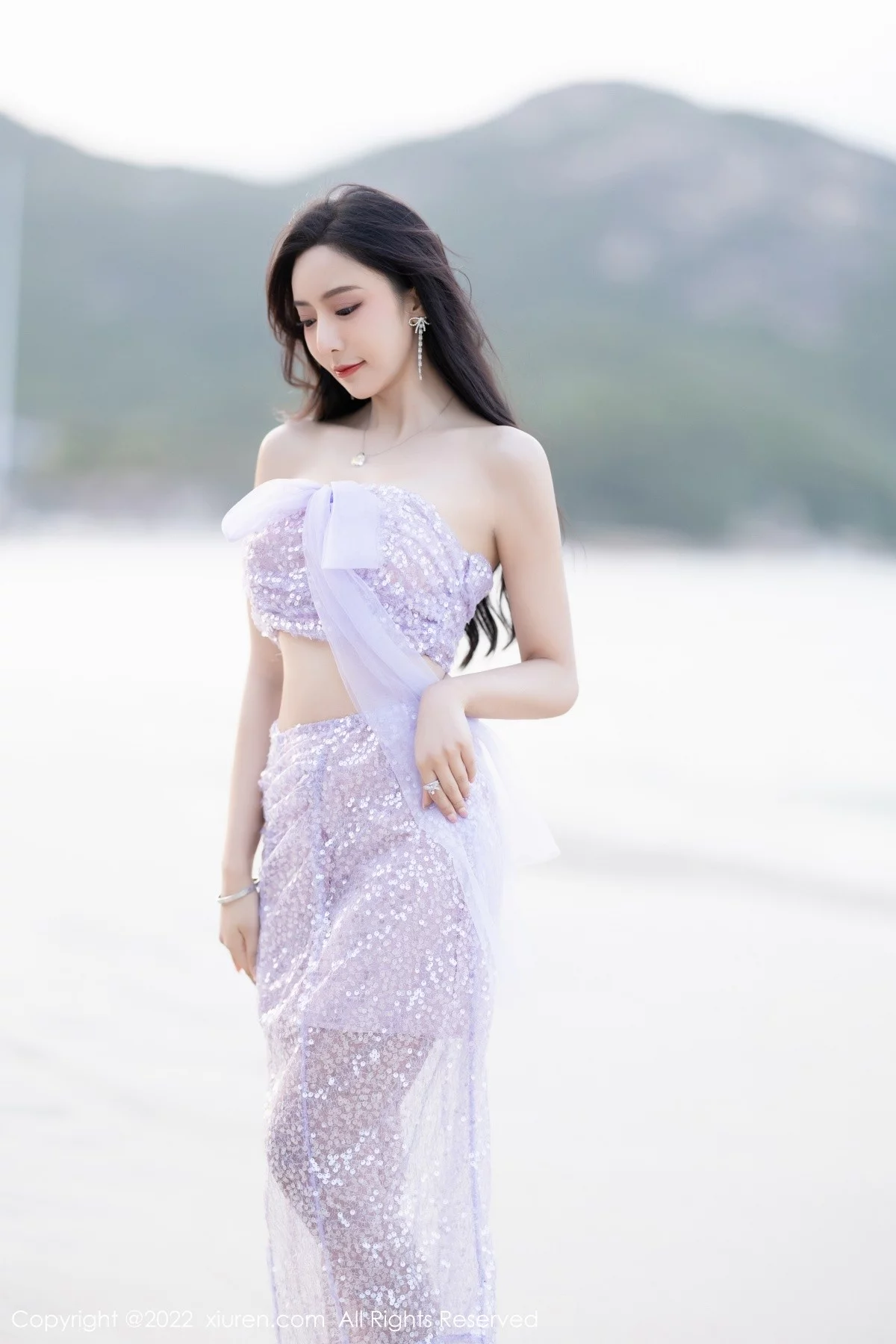 [[XiuRen秀人网]秀人网]No.5161_女神王馨瑶yanni厦门旅拍黑色轻透内衣配黑丝吊袜完美诱惑写真90P