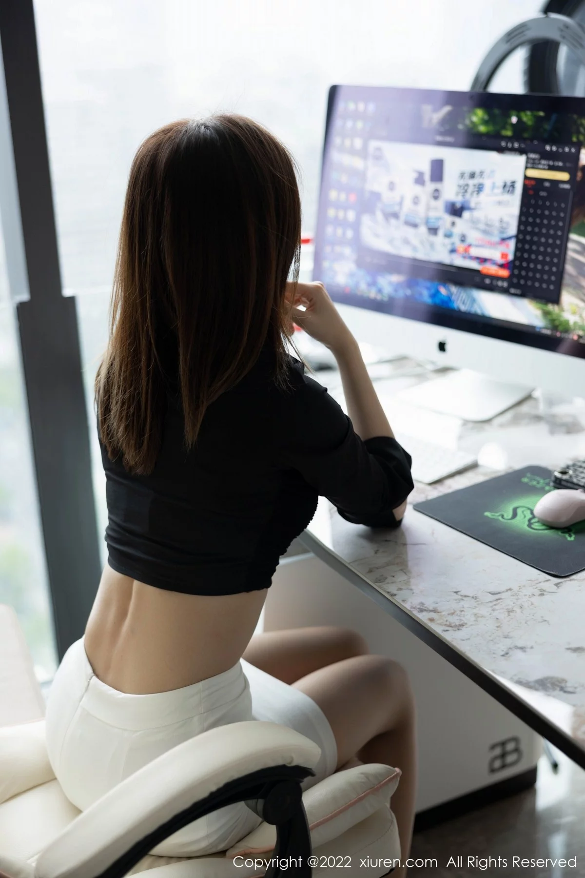 [[XiuRen秀人网]秀人网]No.5160_女神绮里嘉ula海南心愿旅拍半脱露黑色内衣配超薄肉丝诱惑写真81P