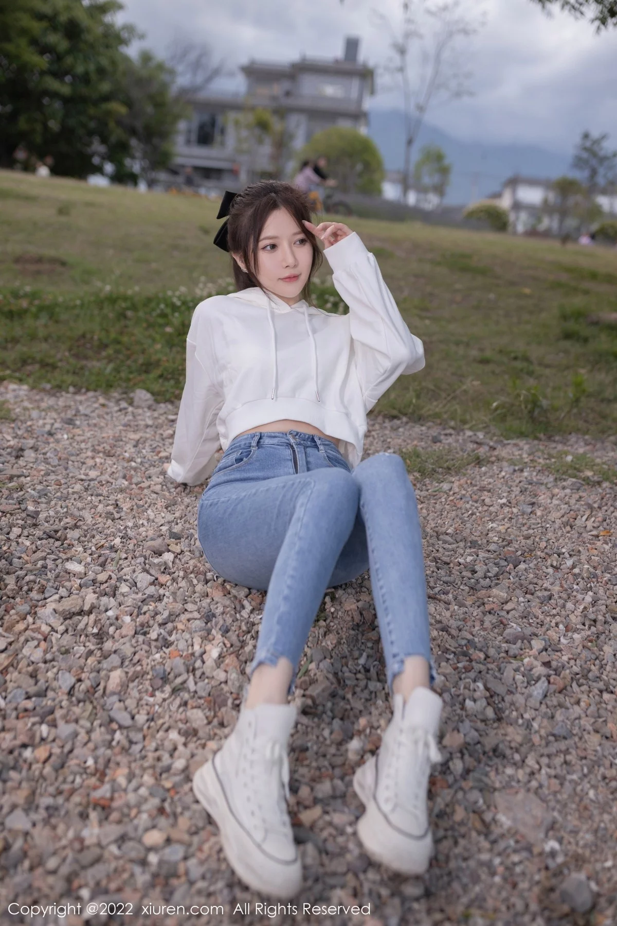 [[XiuRen秀人网]秀人网]No.5159_模特鱼子酱Fish广州-云南旅拍室内轻透淡红色睡衣撩人诱惑写真82P