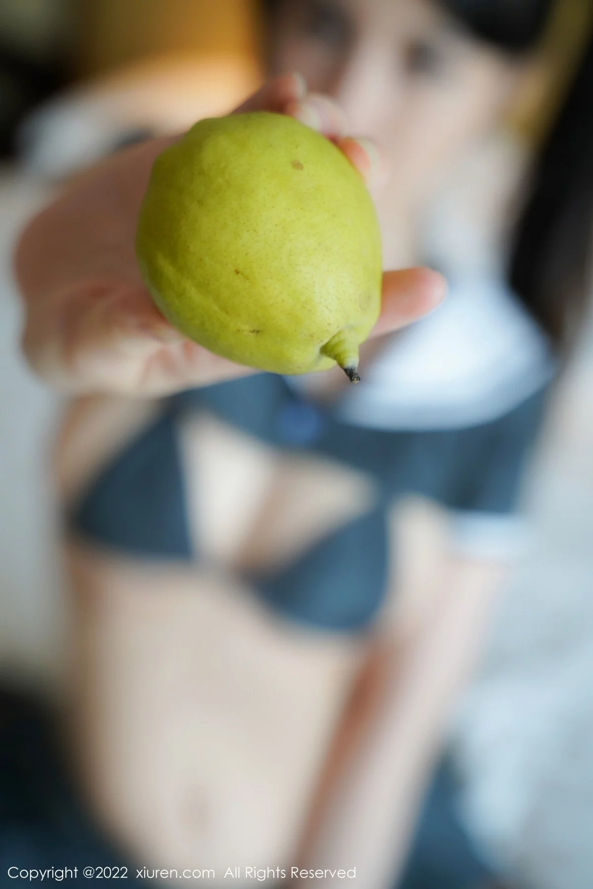 [[XiuRen秀人网]秀人网]No.5036_模特诗诗kiki性感灰色超短制服露性感内衣秀惹火身材诱惑写真51P