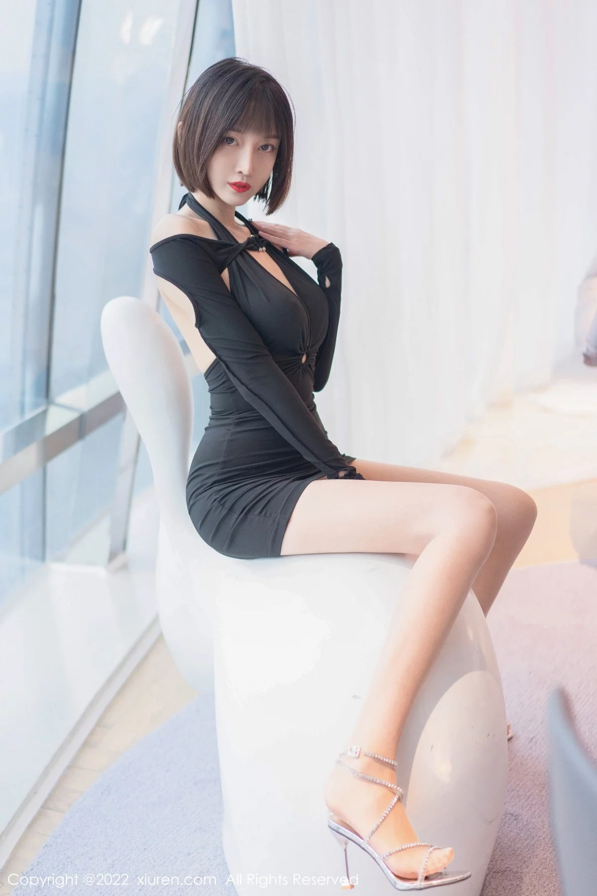 [[XiuRen秀人网]秀人网]No.5046_模特玥儿玥er性感真空黑色服饰配原色丝袜秀惹火身材诱惑写真54P