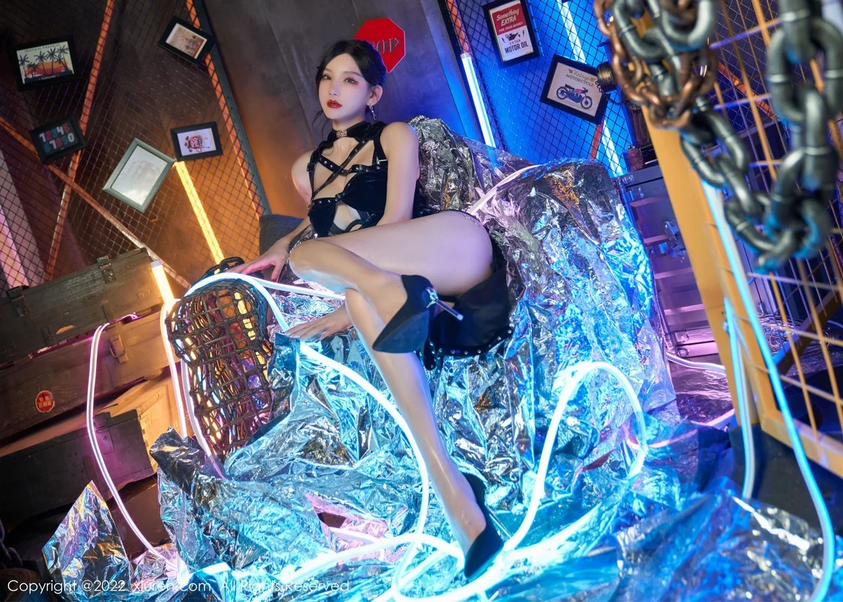 [[XiuRen秀人网]秀人网]No.5061_女神周于希Sally私房性感黑色情趣吊裙秀绝美身材迷人诱惑写真74P