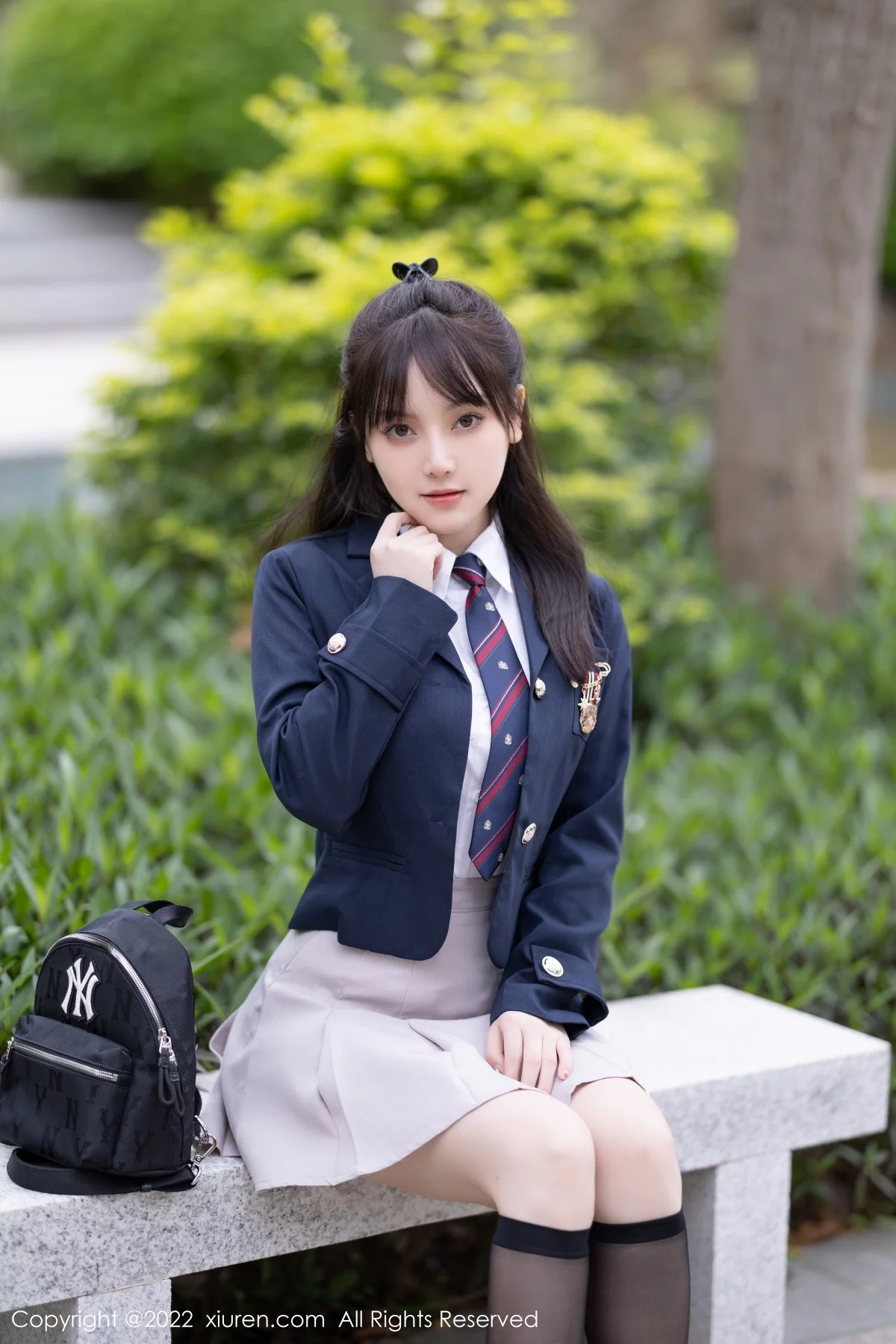 [[XiuRen秀人网]秀人网]No.5060_模特豆瓣酱厦门旅拍制服诱惑系列浅色蕾丝内衣丰满诱惑写真73P